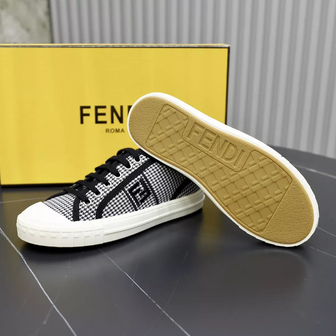 Fendi Casual Shoes For Men Fashionable 2208
