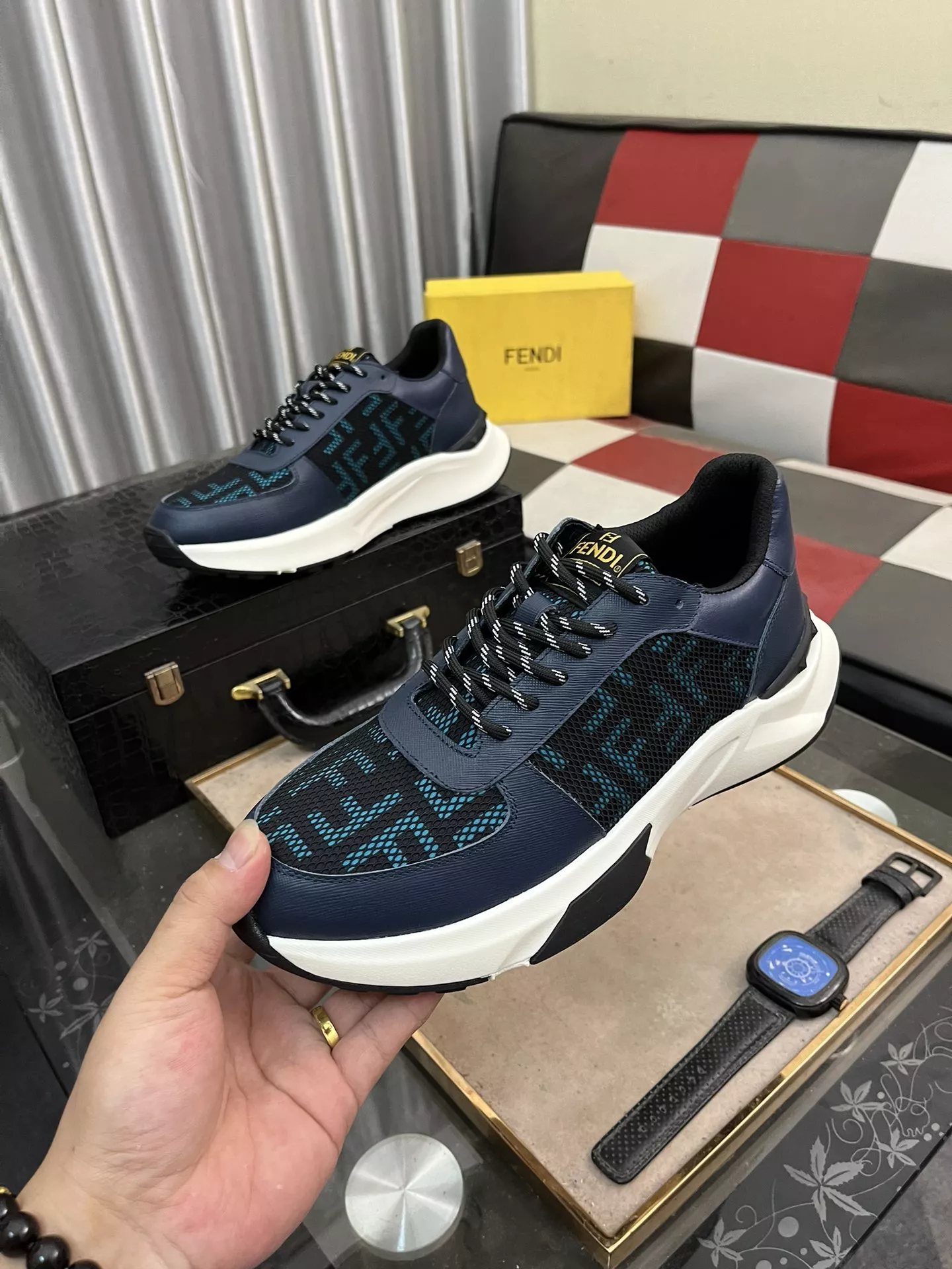 Fendi Casual Shoes For Men Minimalist 4301