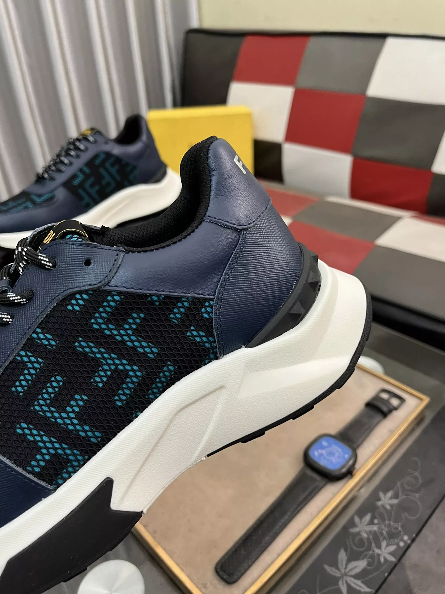 Fendi Casual Shoes For Men Minimalist 4301
