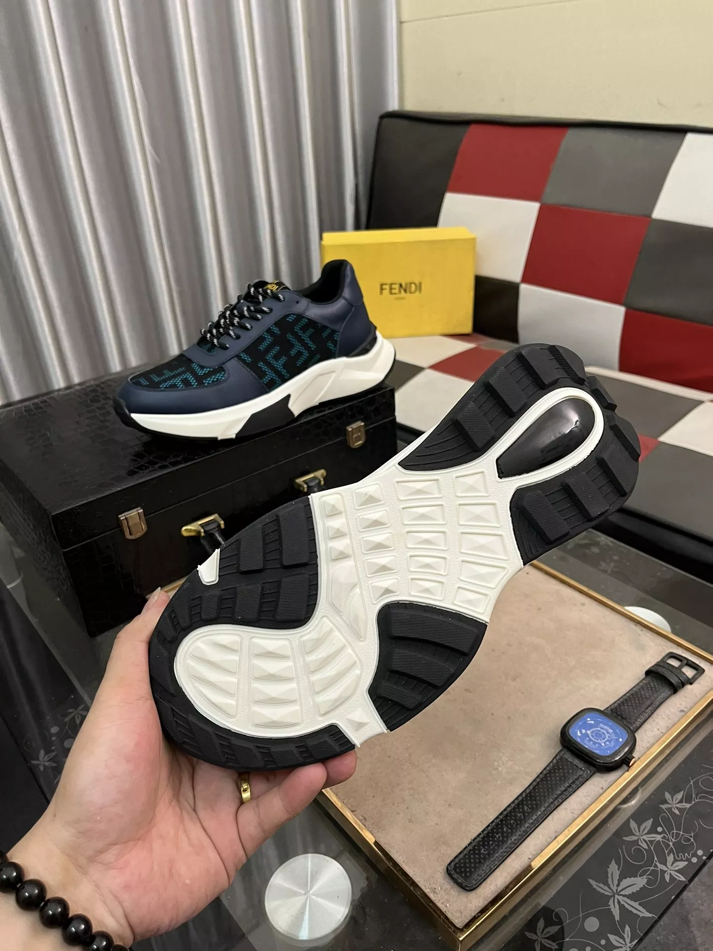 Fendi Casual Shoes For Men Minimalist 4301