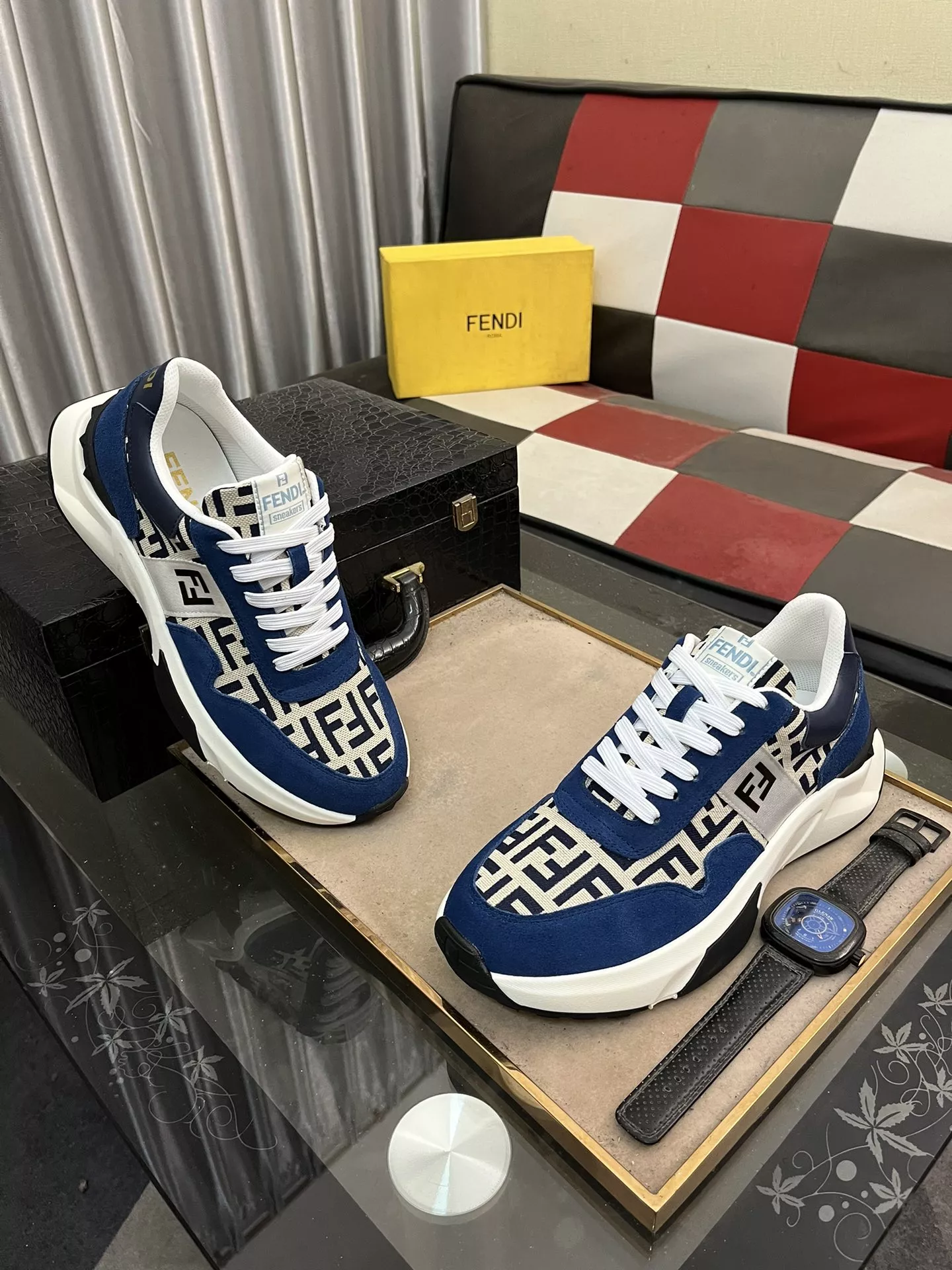 Fendi Casual Shoes For Men Minimalist 7042