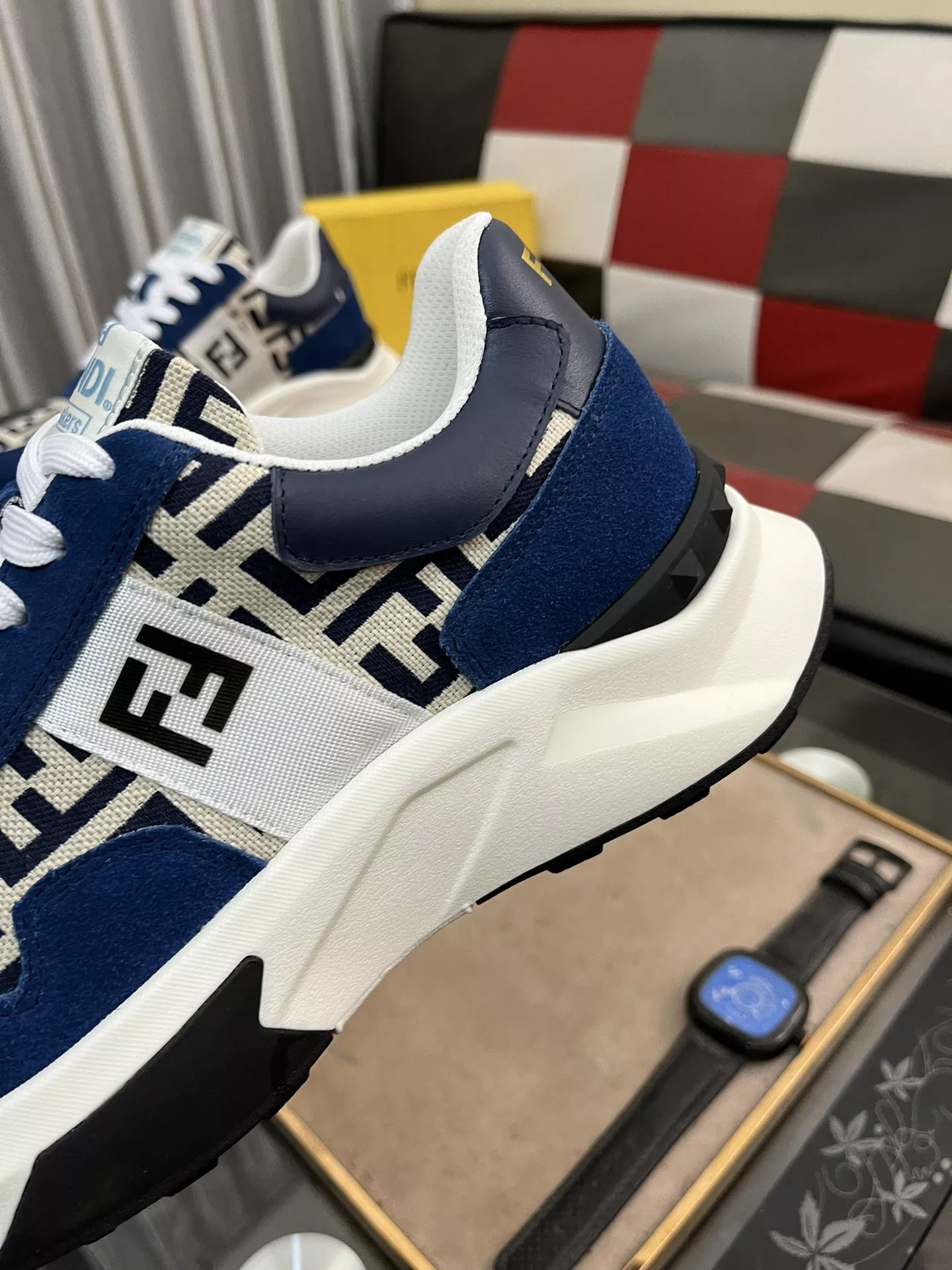 Fendi Casual Shoes For Men Minimalist 7042