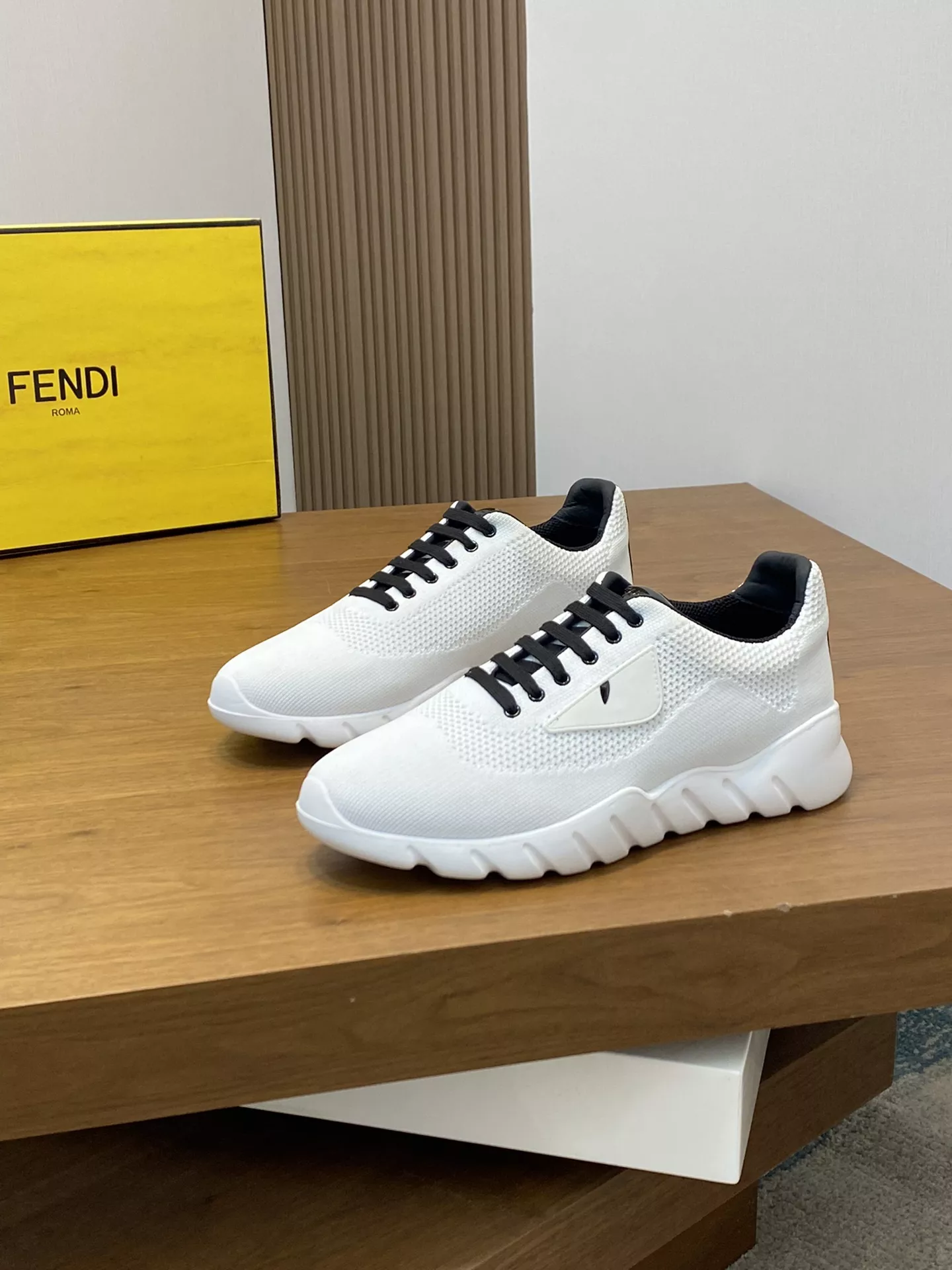 Fendi Casual Shoes For Men NewStyle 8760