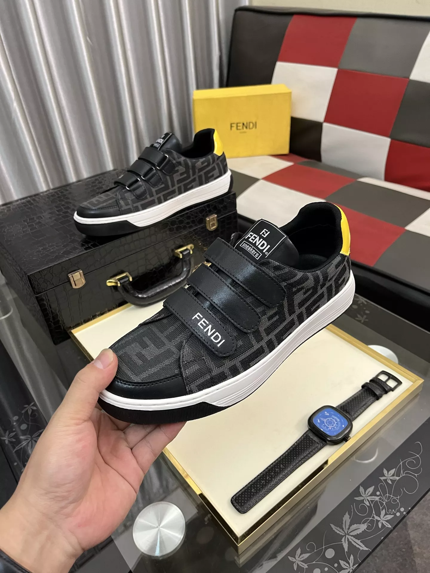 Fendi Casual Shoes For Men Practical 3424