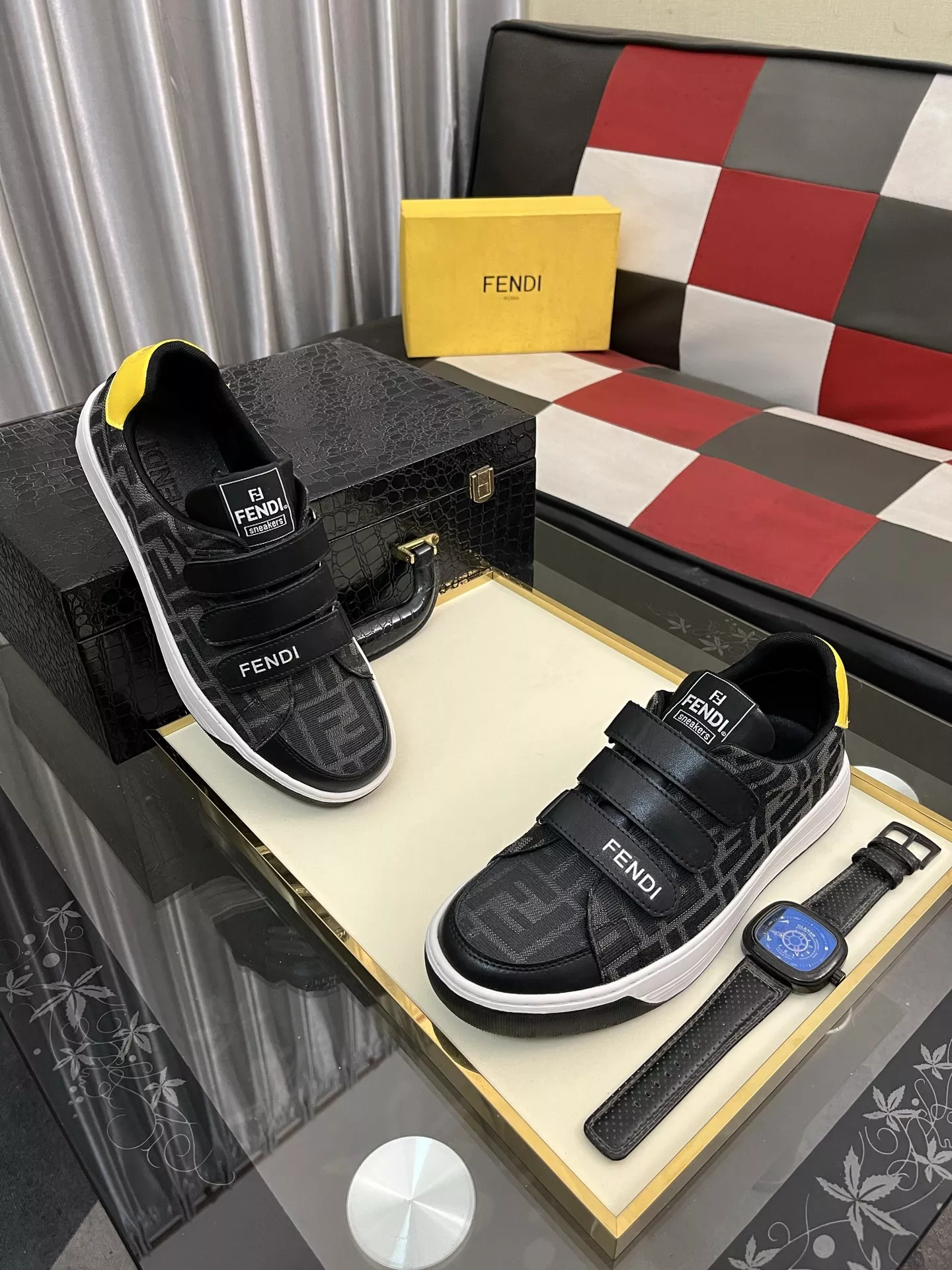 Fendi Casual Shoes For Men Practical 3424