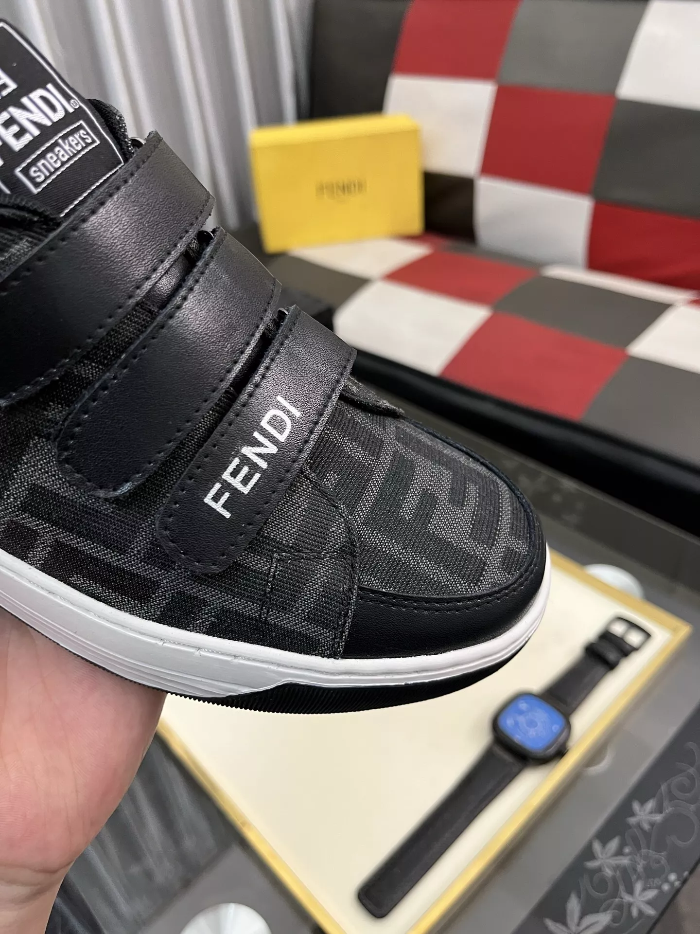 Fendi Casual Shoes For Men Practical 3424