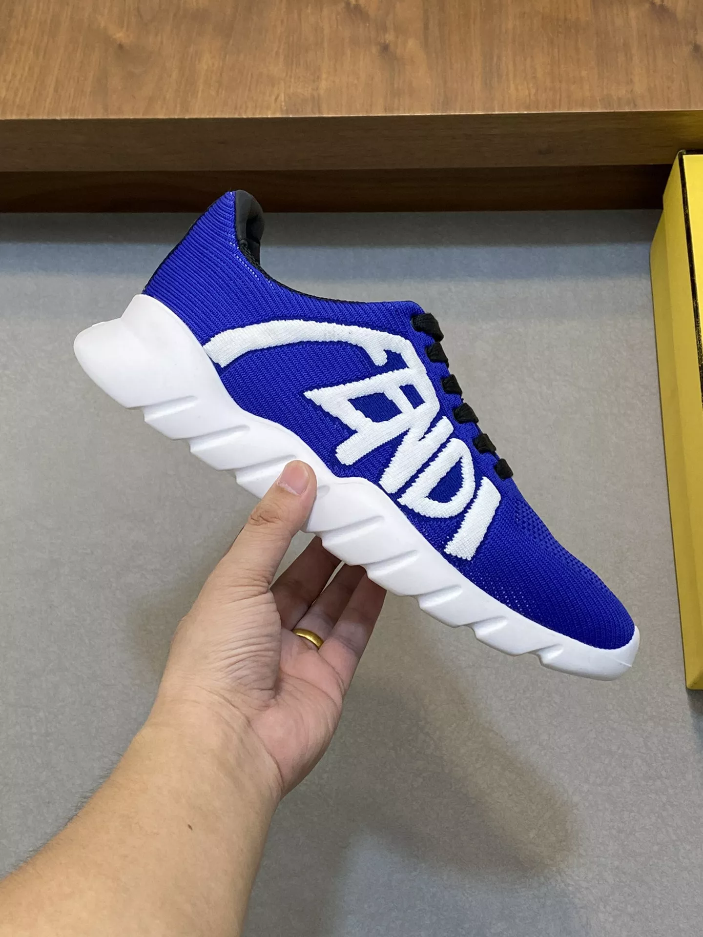 Fendi Casual Shoes For Men Resilient 6272