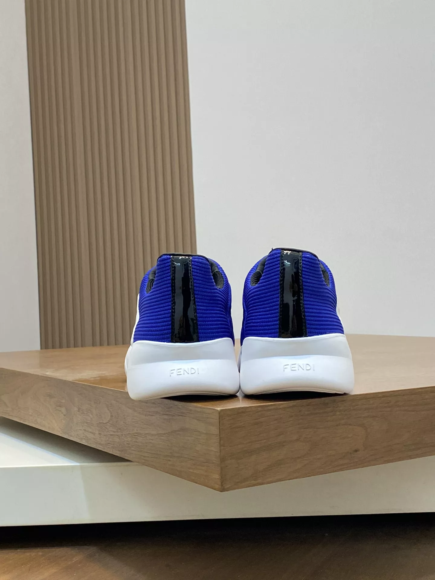 Fendi Casual Shoes For Men Resilient 6272
