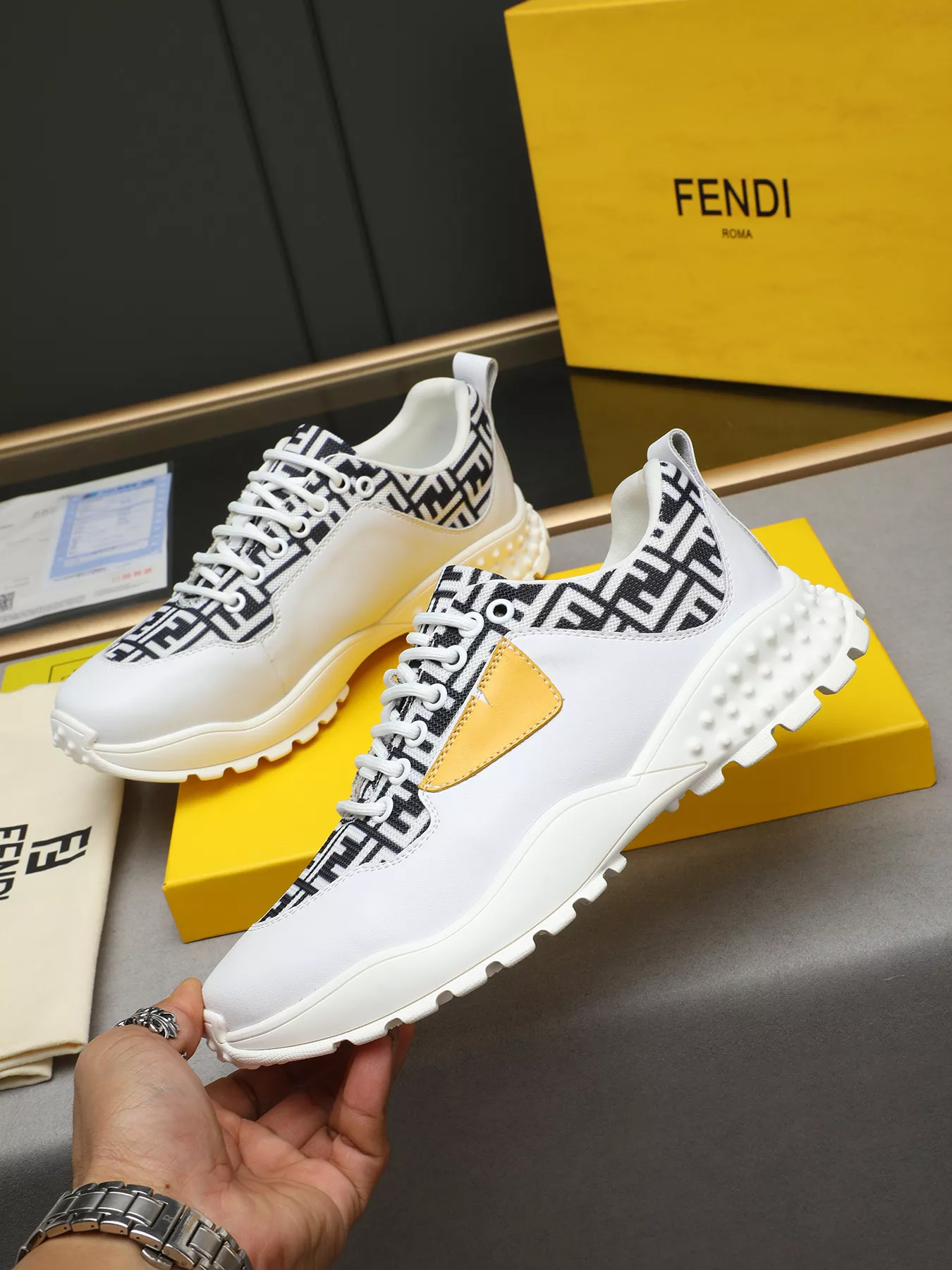 Fendi Casual Shoes For Men Sleek 4943