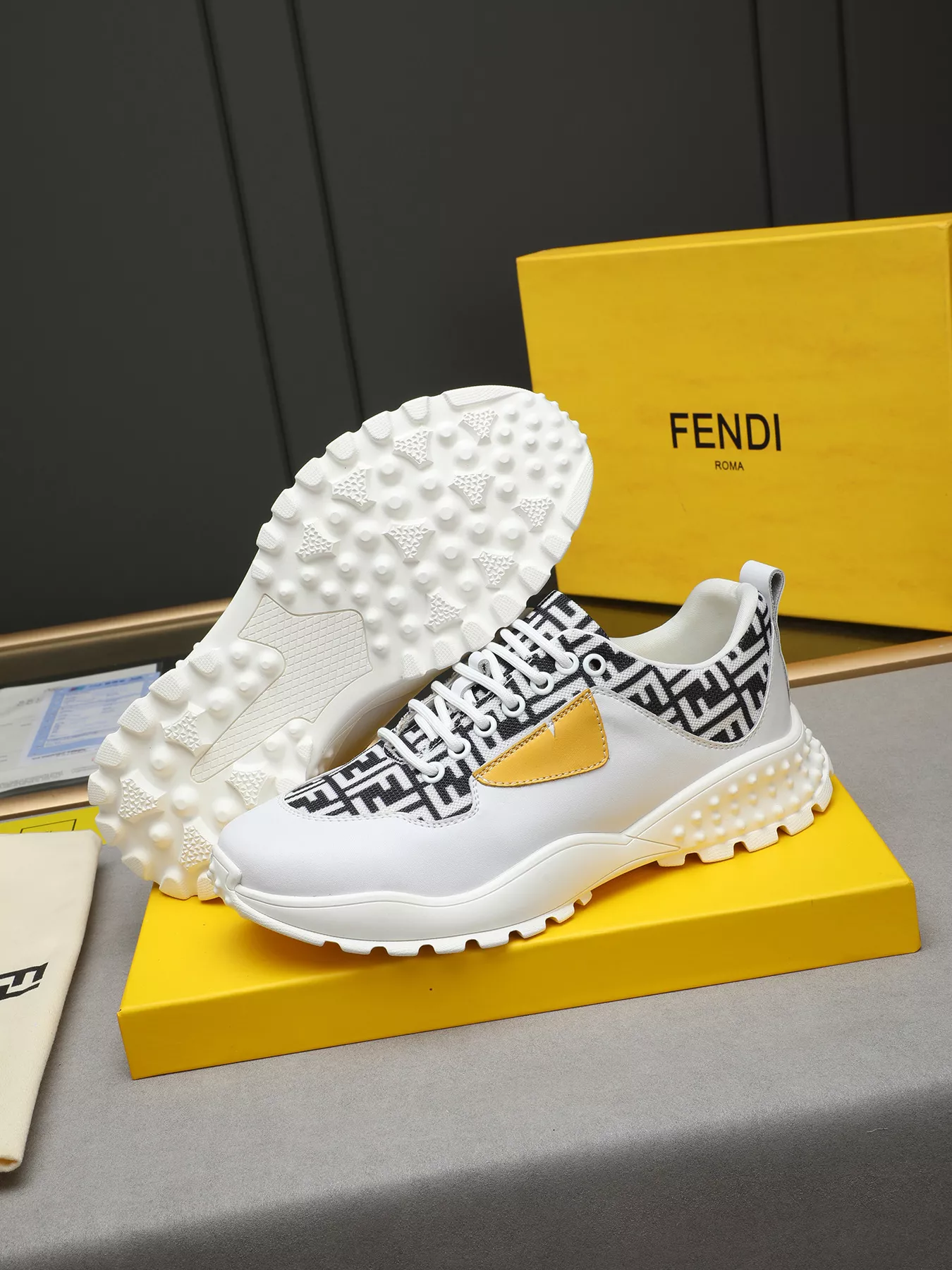 Fendi Casual Shoes For Men Sleek 4943