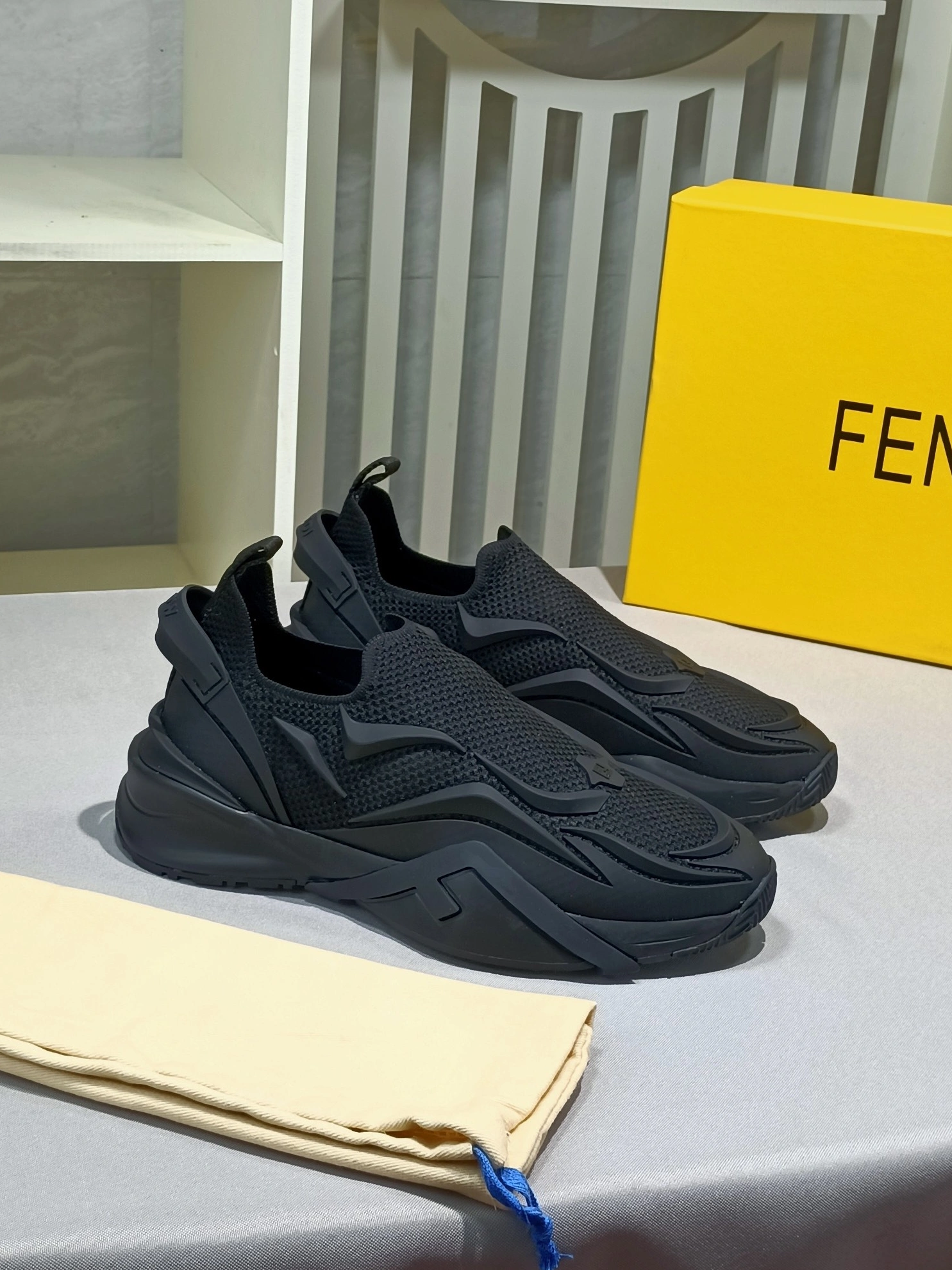 Fendi Casual Shoes For Men Soft 8824