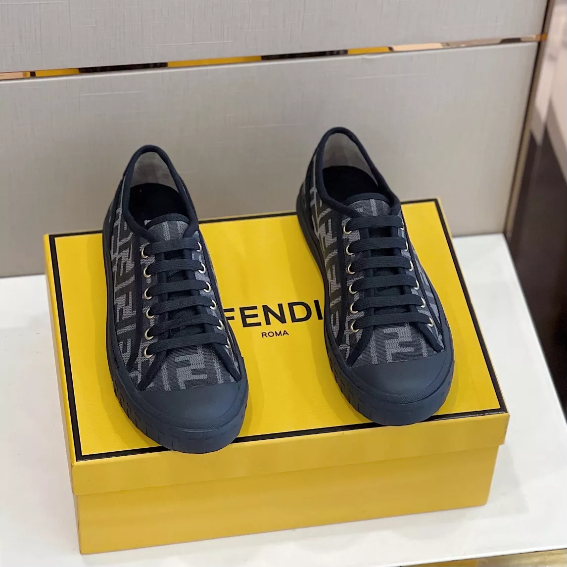 Fendi Casual Shoes For Men Sophisticated 3739