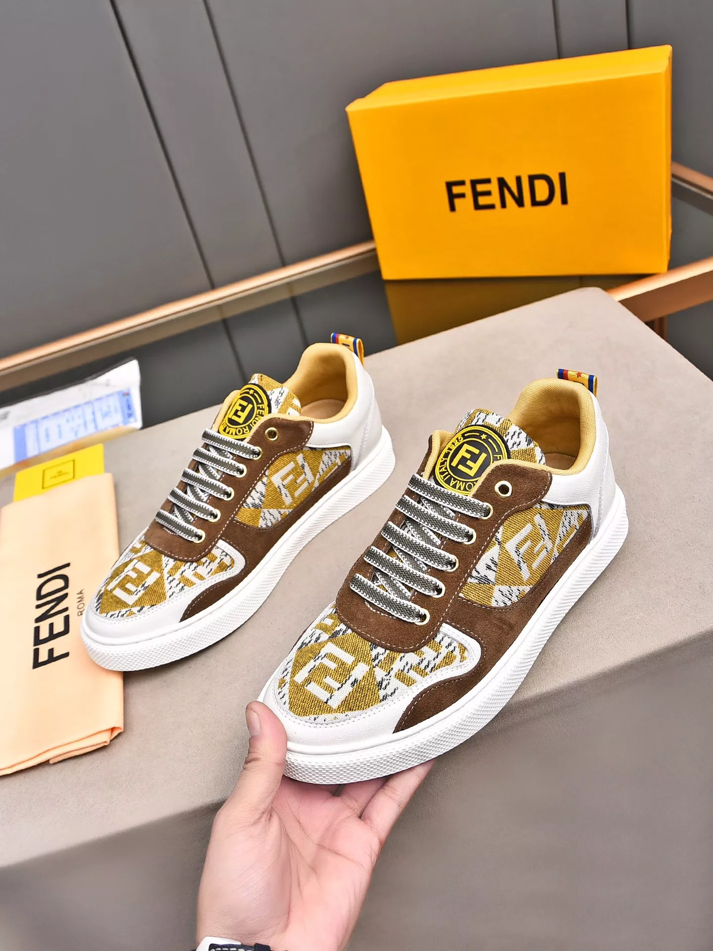 Fendi Casual Shoes For Men Sophisticated 7050