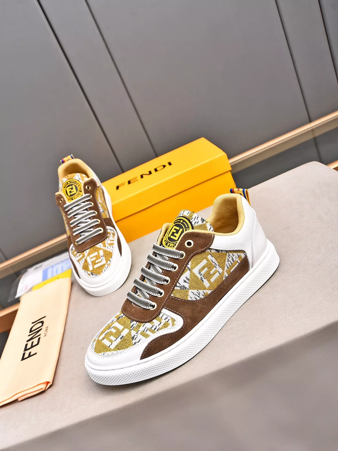 Fendi Casual Shoes For Men Sophisticated 7050