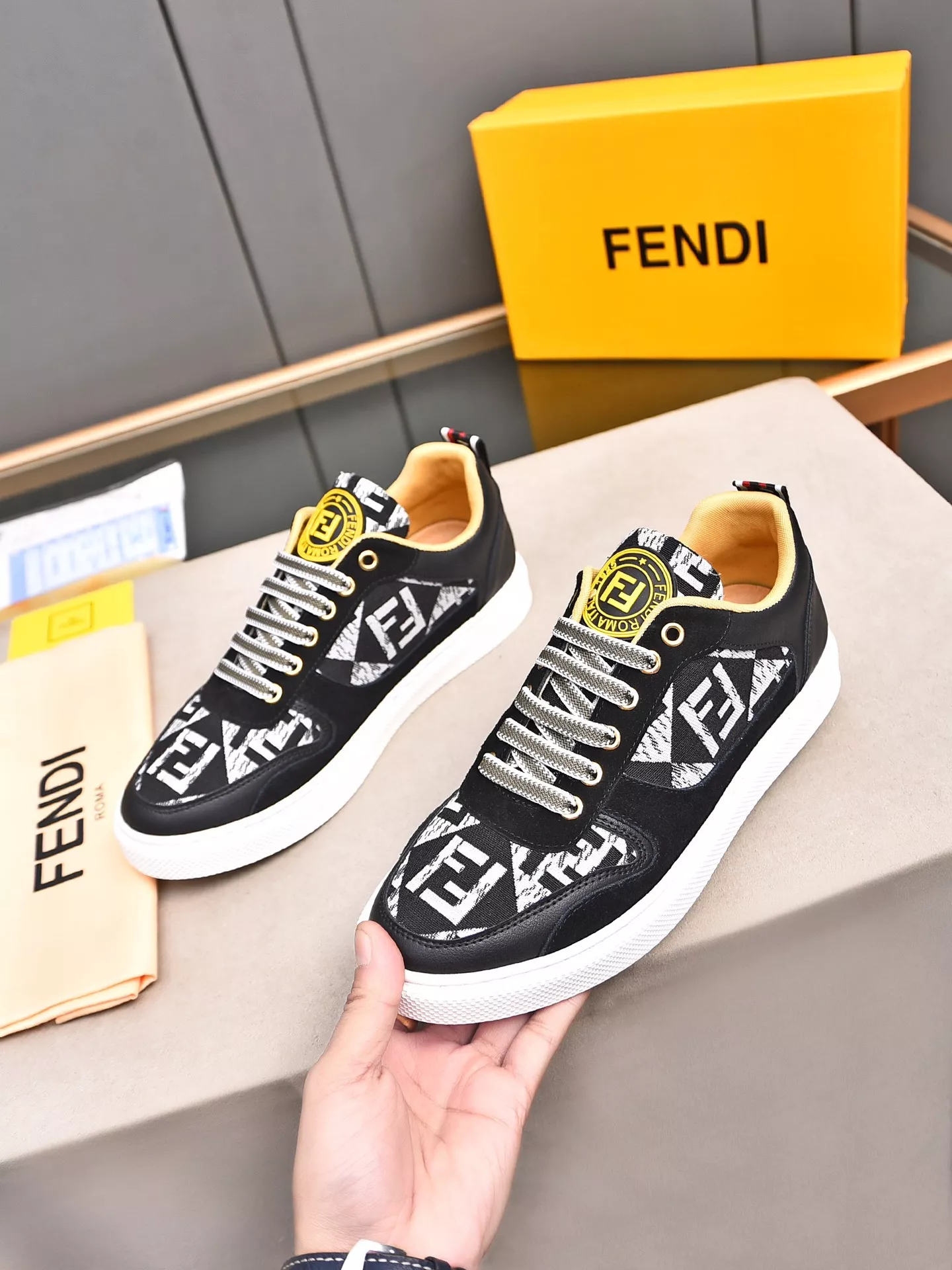 Fendi Casual Shoes For Men Sophisticated 9957