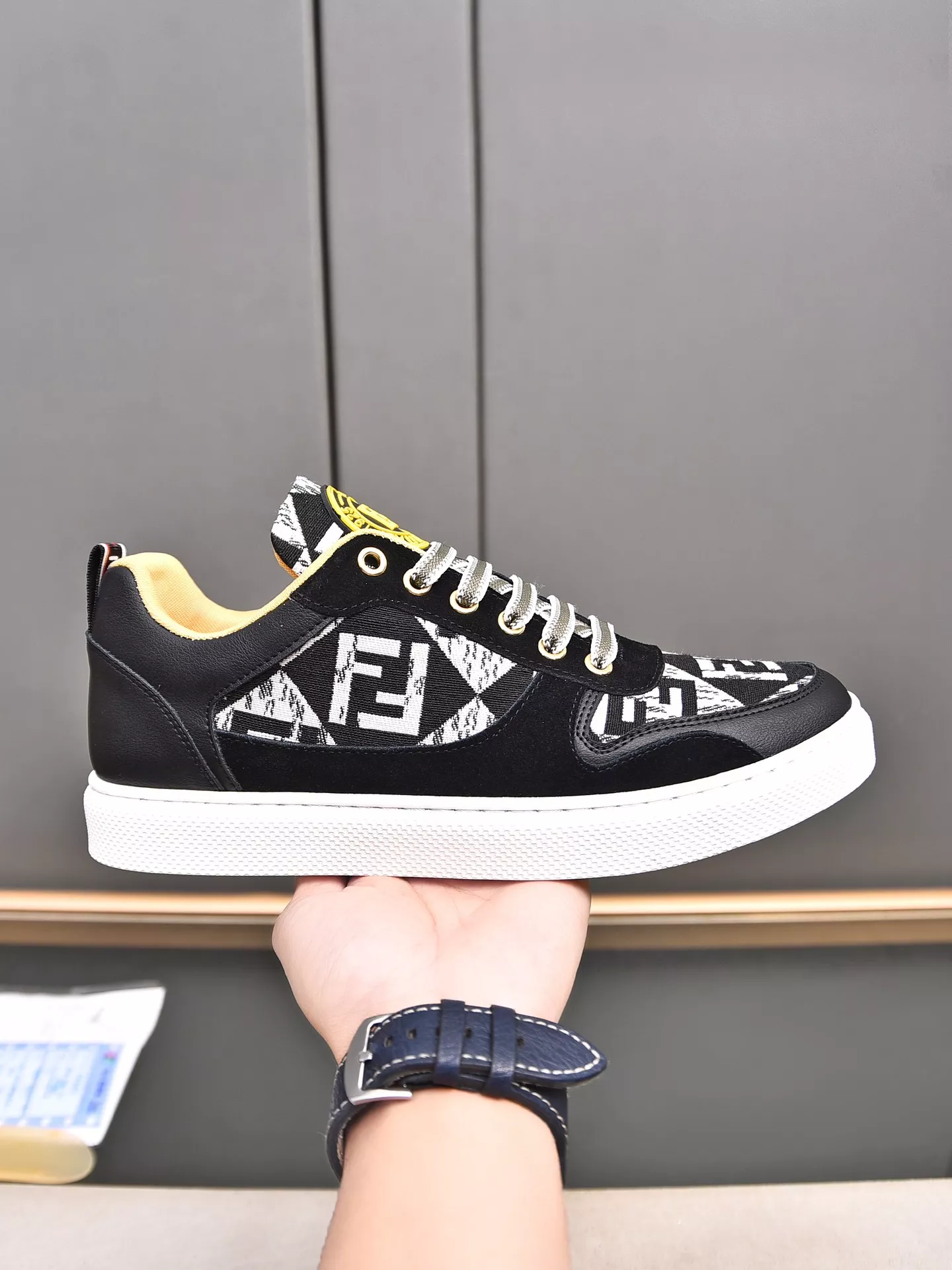Fendi Casual Shoes For Men Sophisticated 9957