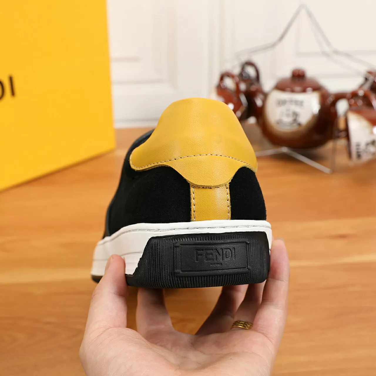 Fendi Casual Shoes For Men Timeless 7099