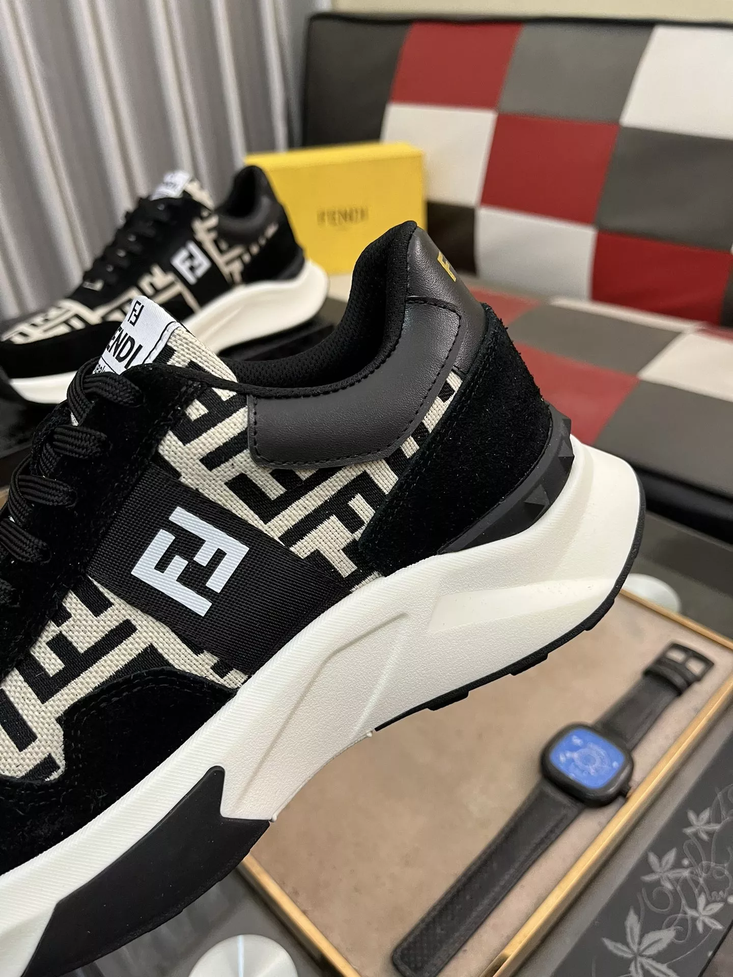 Fendi Casual Shoes For Men Timeless 8612
