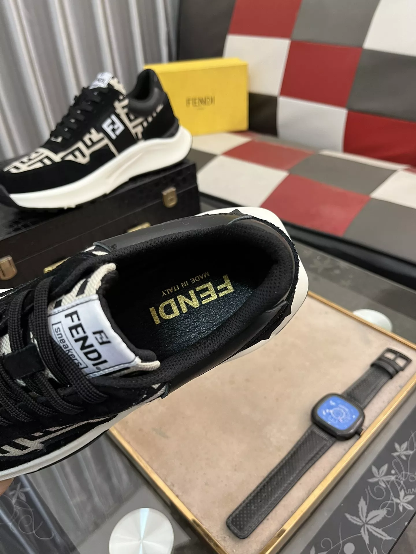 Fendi Casual Shoes For Men Timeless 8612