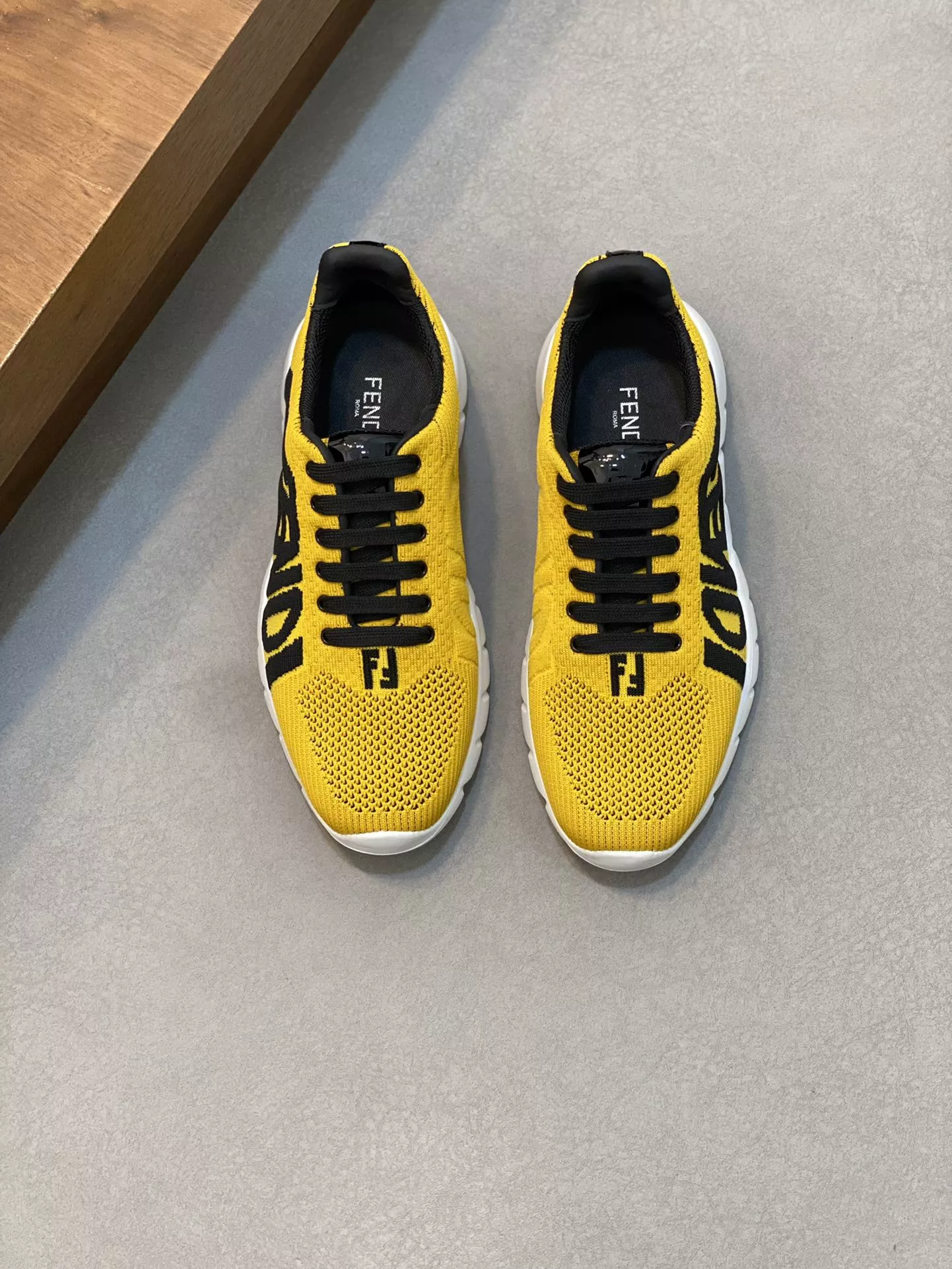 Fendi Casual Shoes For Men Trendsetting 3828