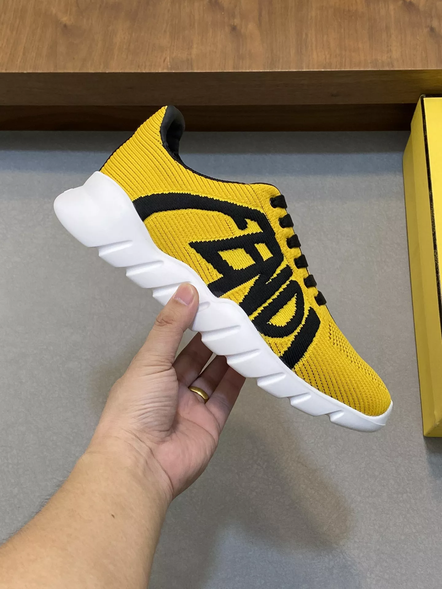 Fendi Casual Shoes For Men Trendsetting 3828