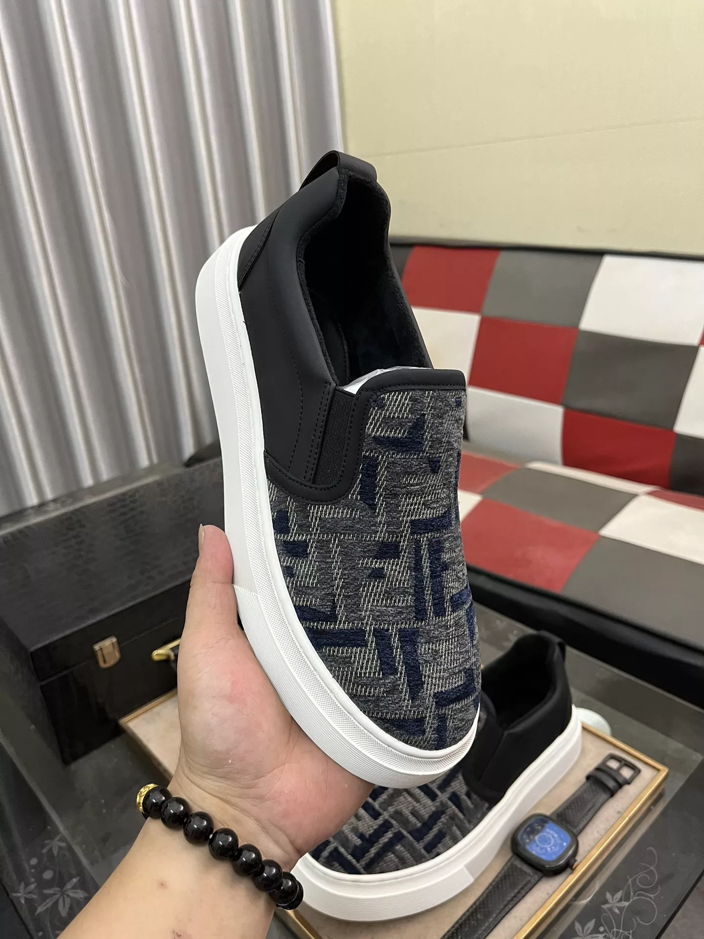 Fendi Casual Shoes For Men UrbanStyle 7781