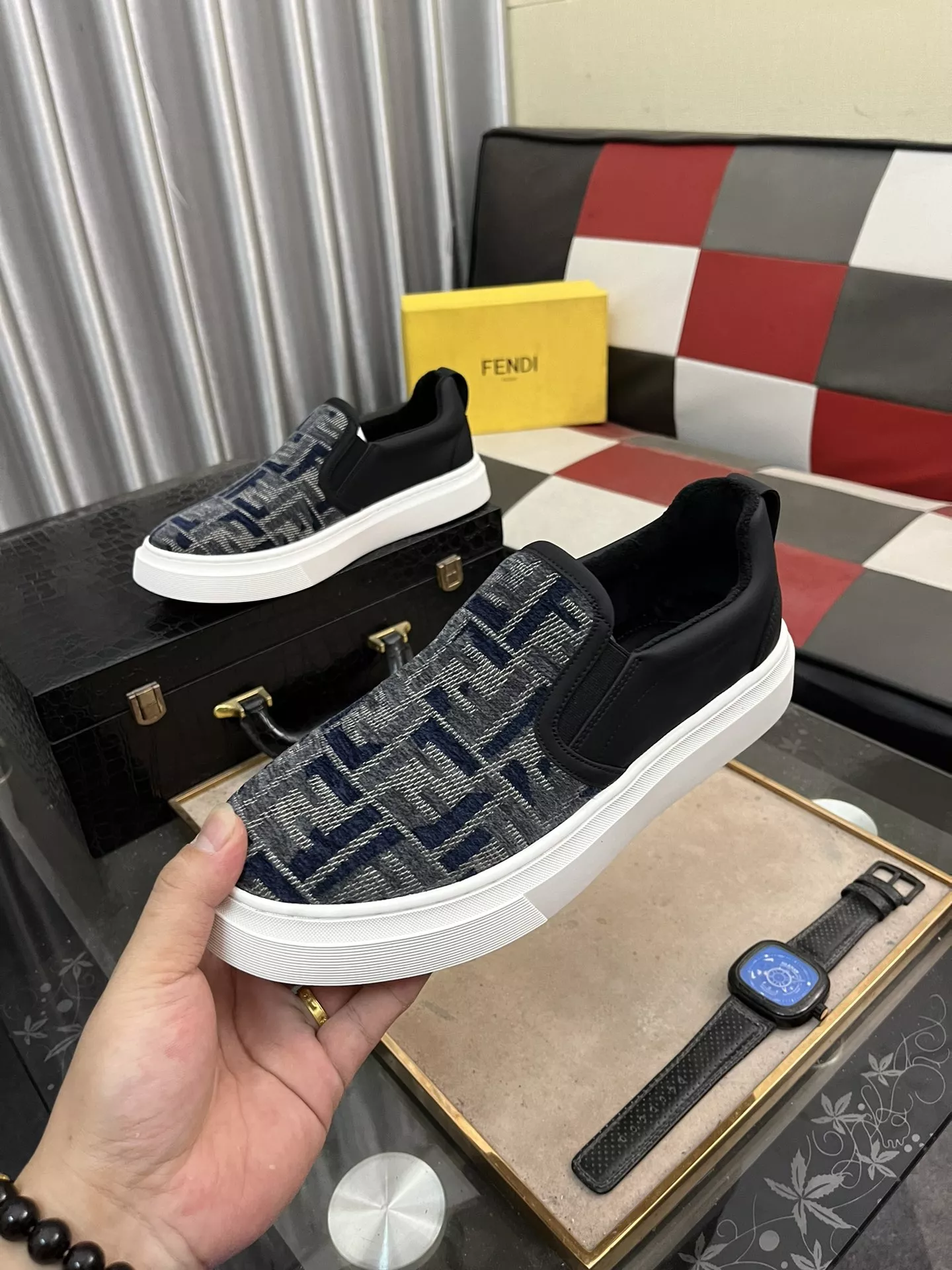 Fendi Casual Shoes For Men UrbanStyle 7781