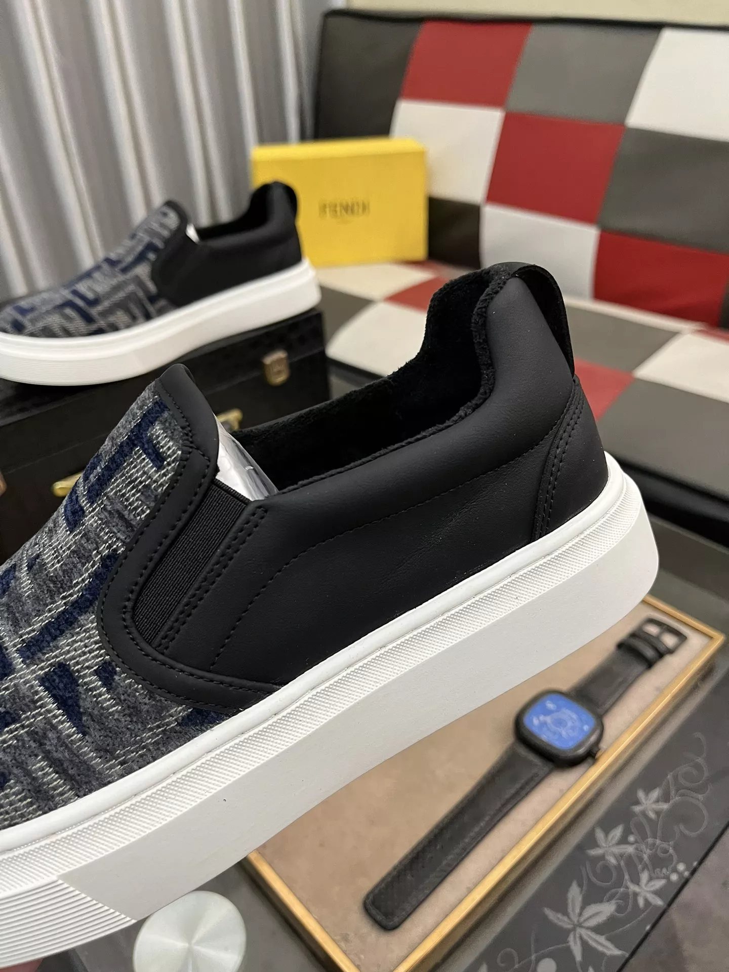 Fendi Casual Shoes For Men UrbanStyle 7781