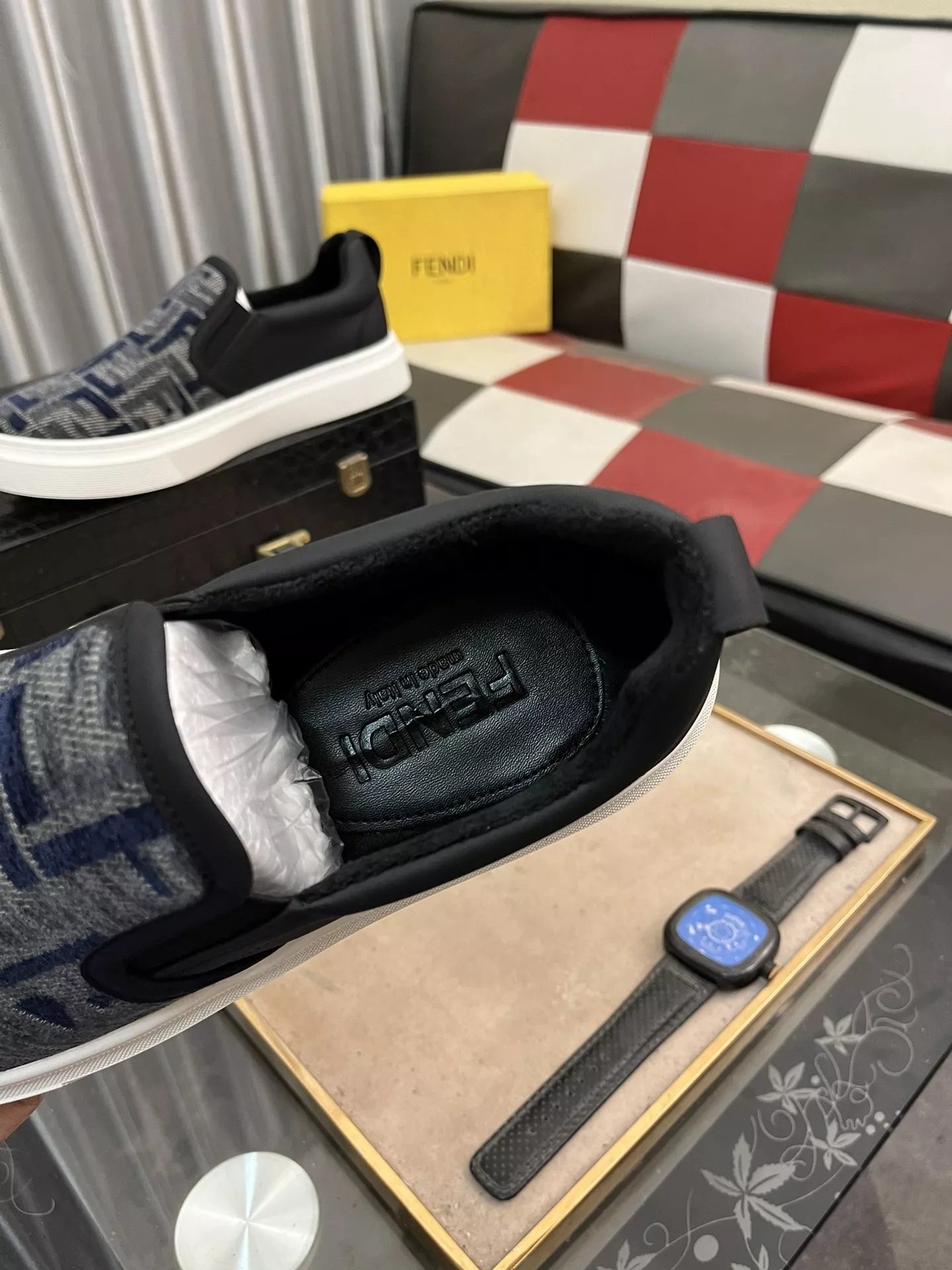 Fendi Casual Shoes For Men UrbanStyle 7781