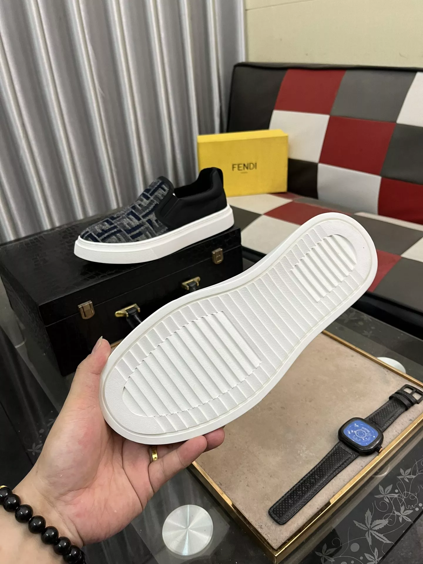 Fendi Casual Shoes For Men UrbanStyle 7781