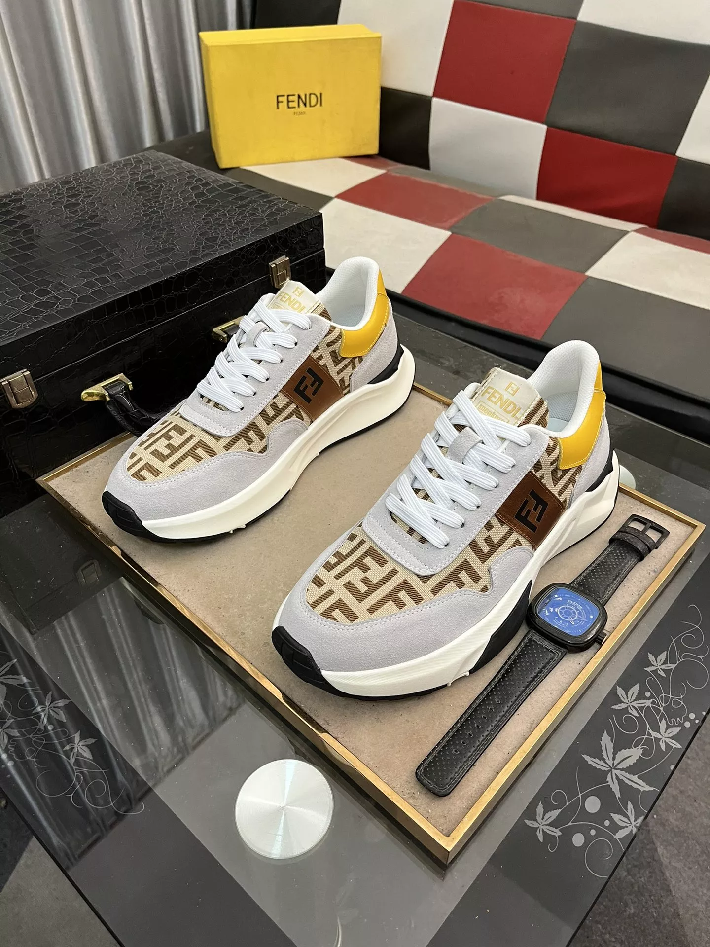 Fendi Casual Shoes For Men Versatile 7271
