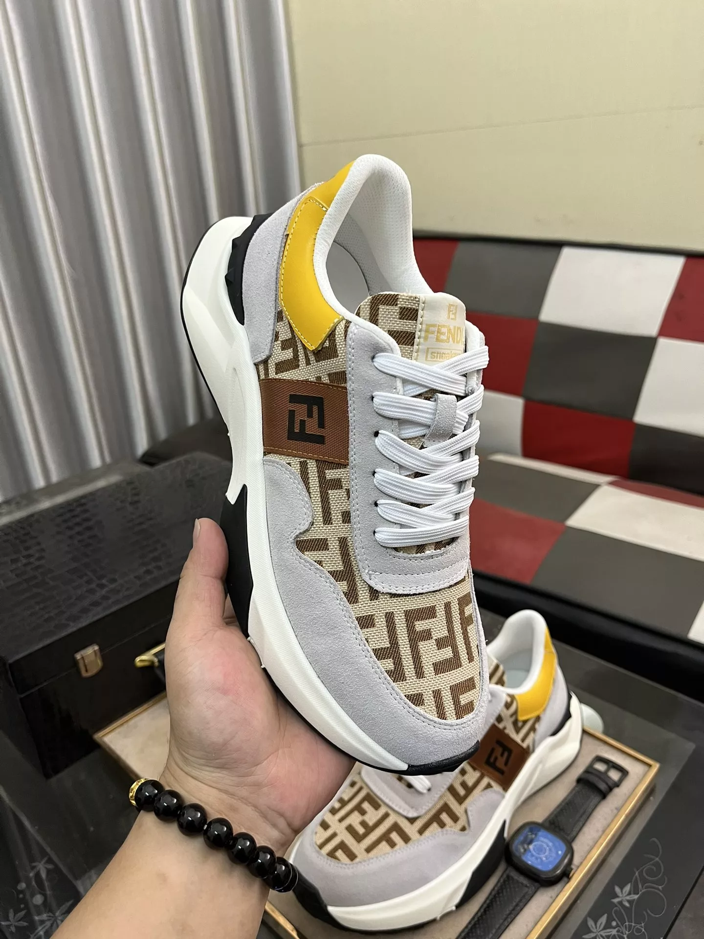 Fendi Casual Shoes For Men Versatile 7271