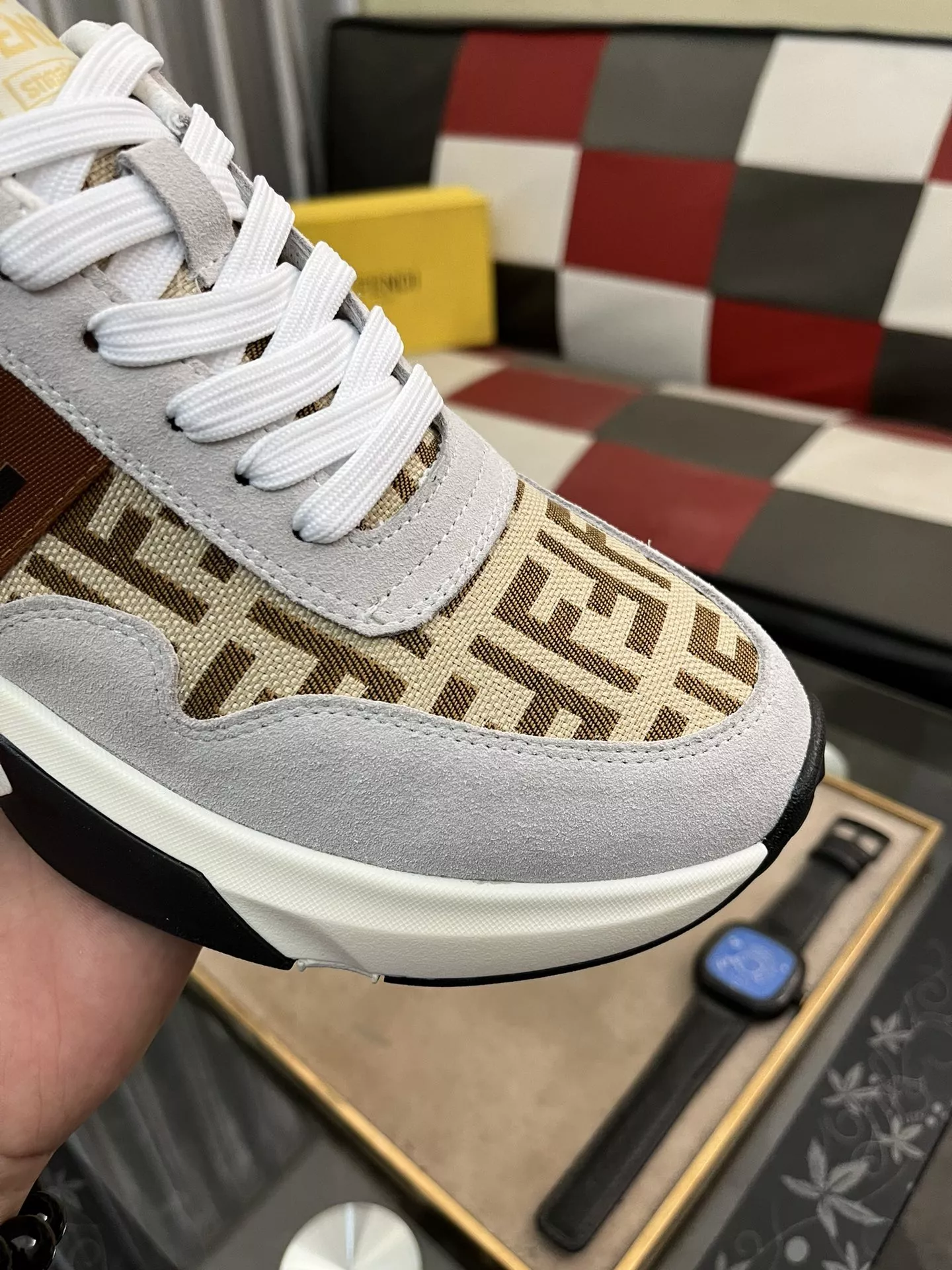 Fendi Casual Shoes For Men Versatile 7271