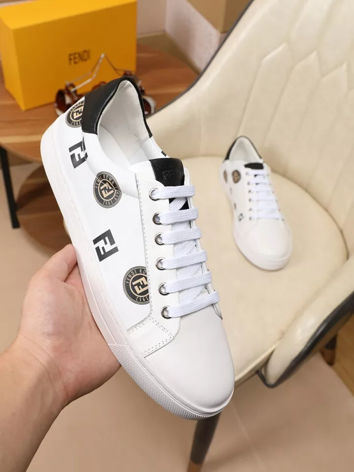 Fendi Casual Shoes For Men Vibrant 7468