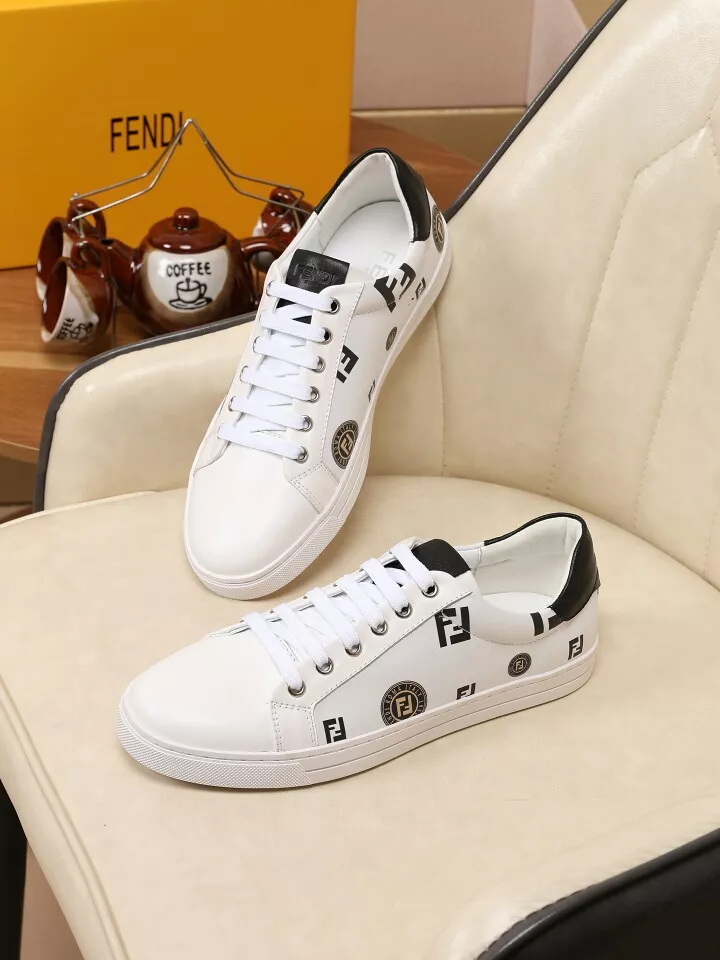 Fendi Casual Shoes For Men Vibrant 7468