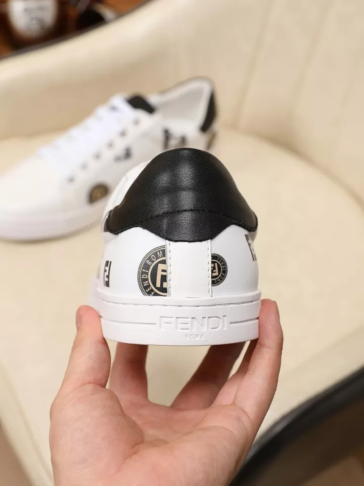 Fendi Casual Shoes For Men Vibrant 7468