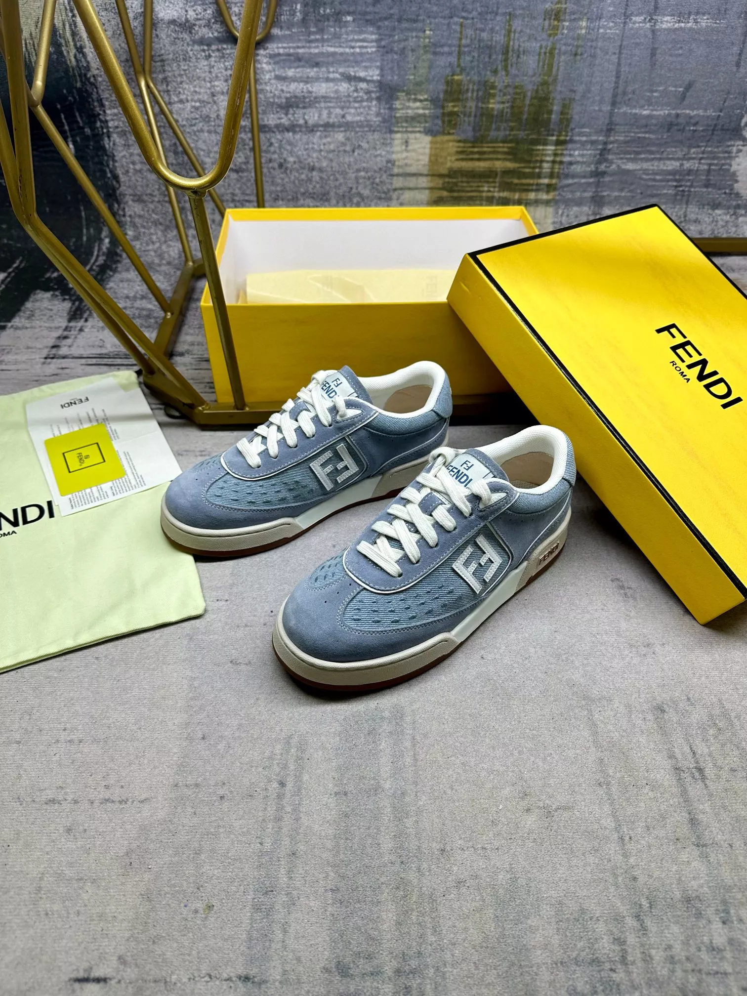 Fendi Casual Shoes For Men Vibrant 7670