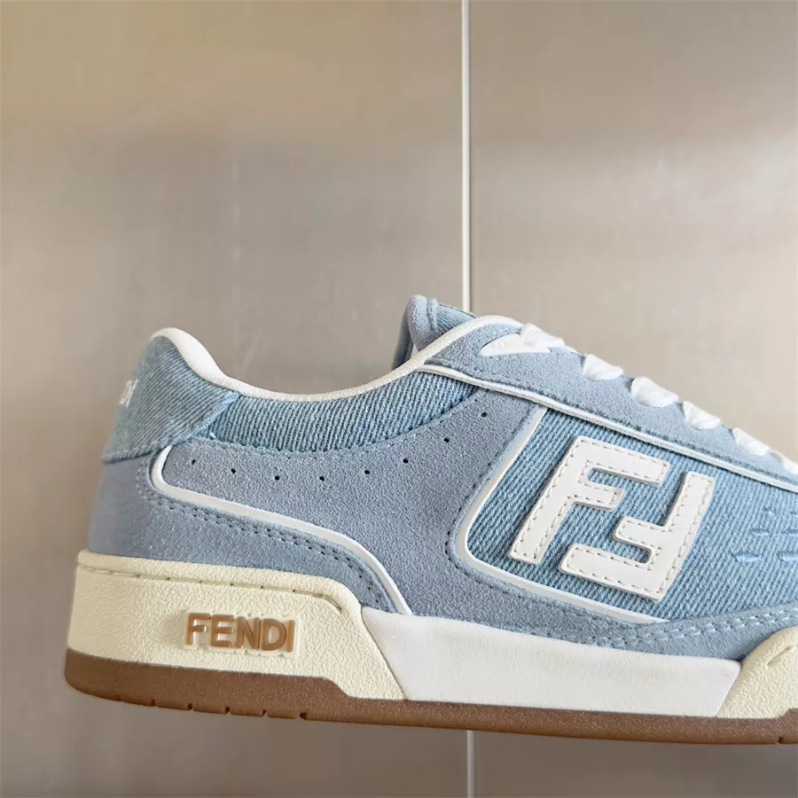 Fendi Casual Shoes For Women Classic 9978