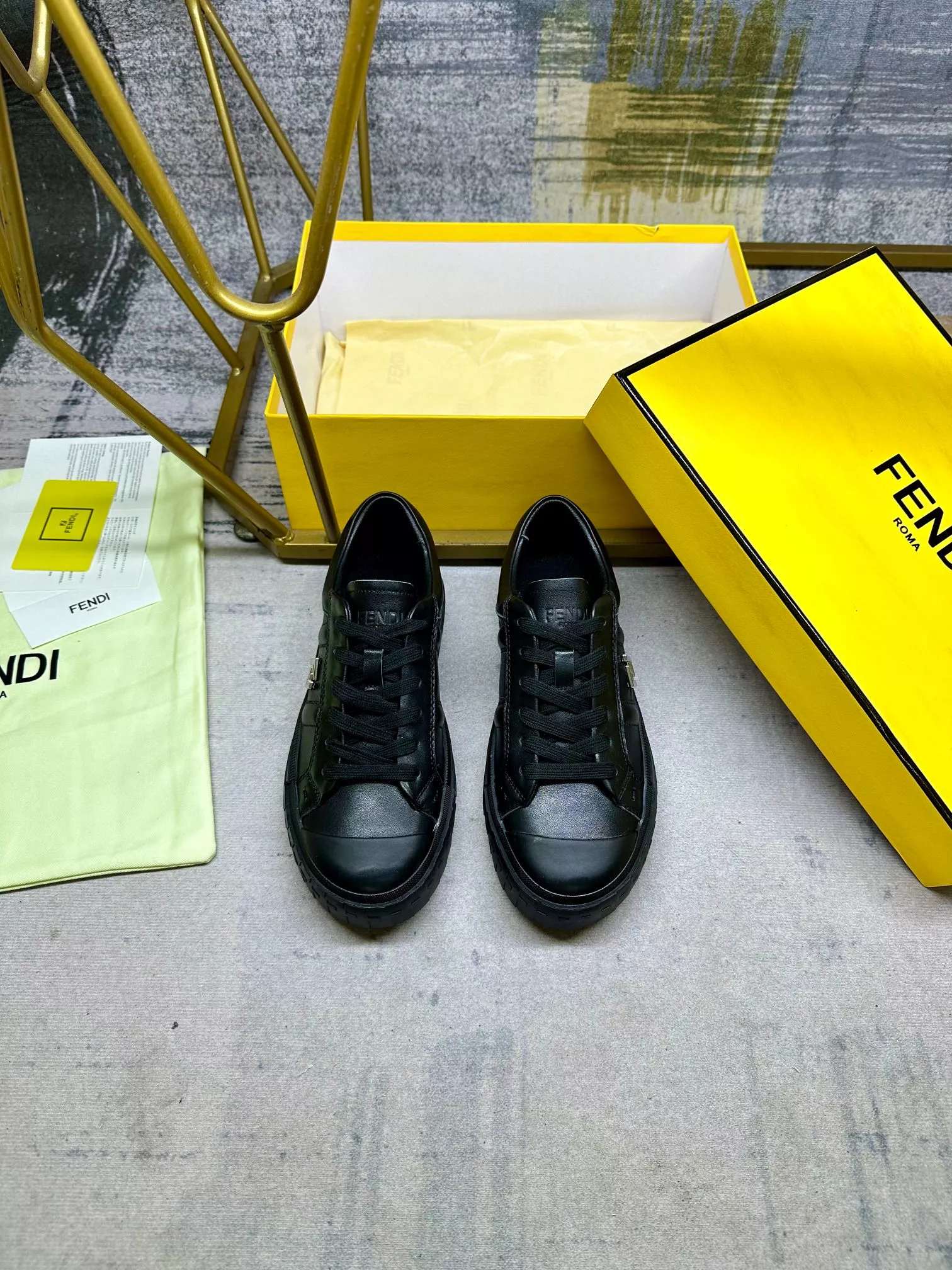 Fendi Casual Shoes For Women Durable 7376