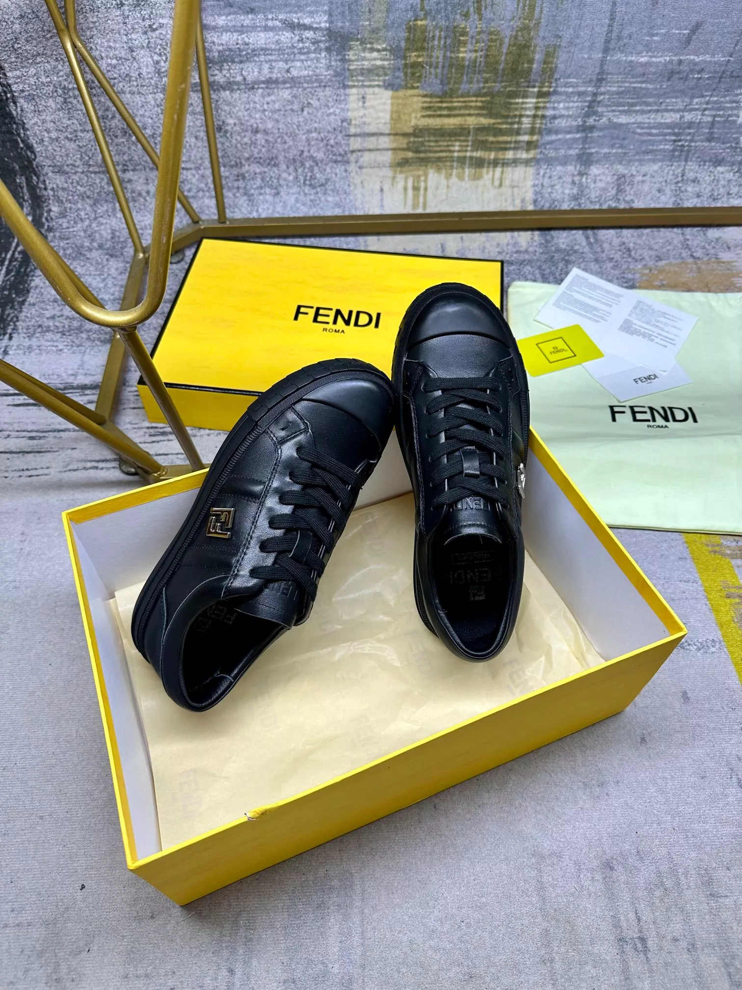 Fendi Casual Shoes For Women Durable 7376