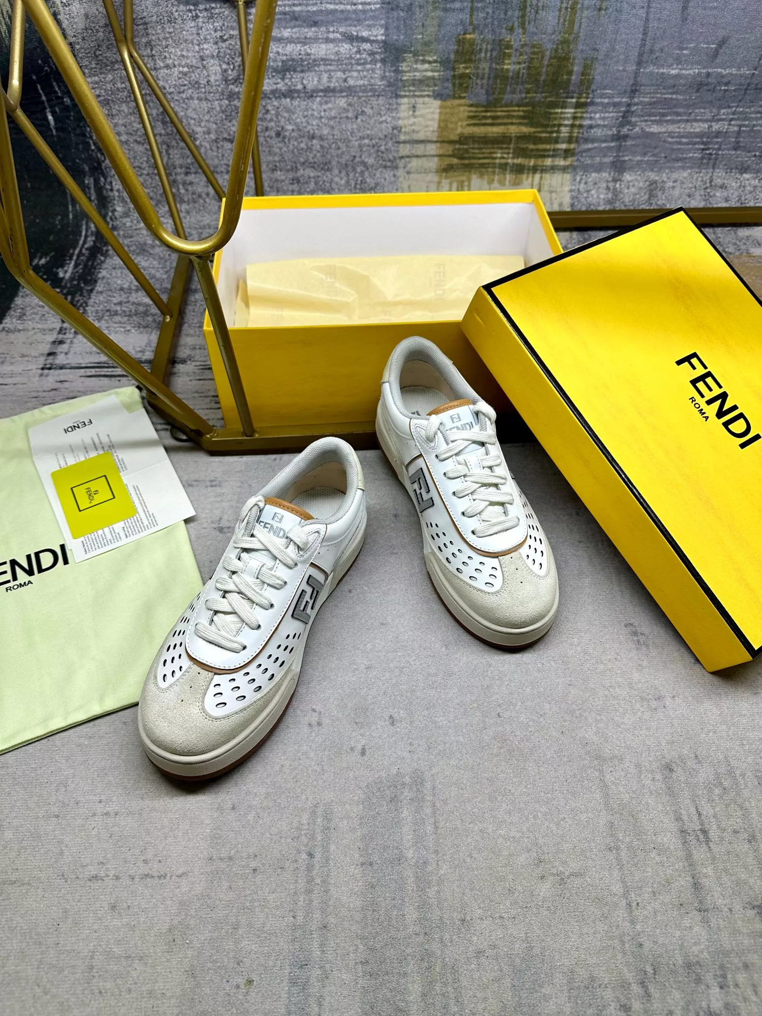 Fendi Casual Shoes For Women EasyMatch 7583