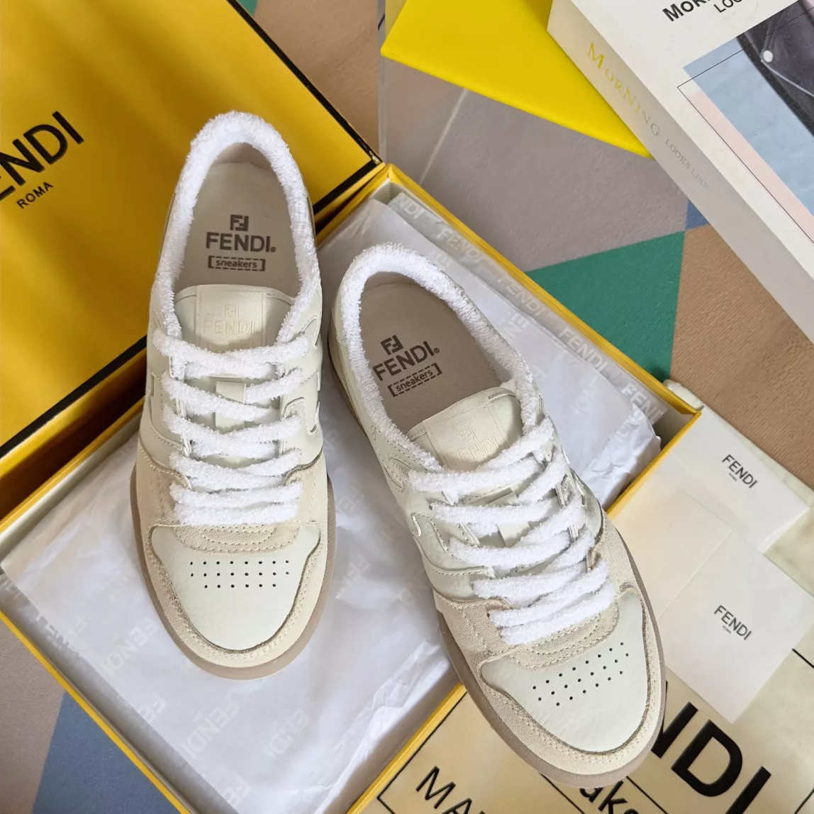 Fendi Casual Shoes For Women Functional 7995