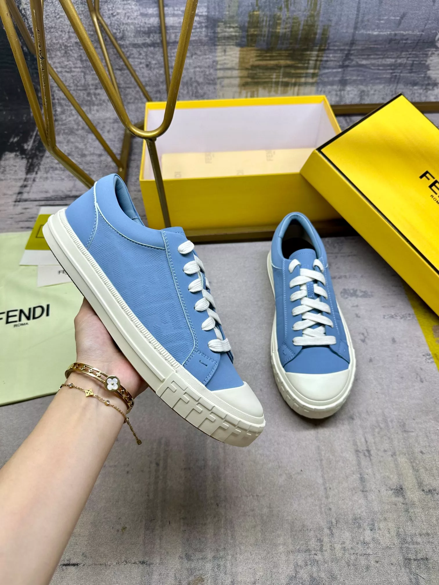 Fendi Casual Shoes For Women WellDesigned 9619