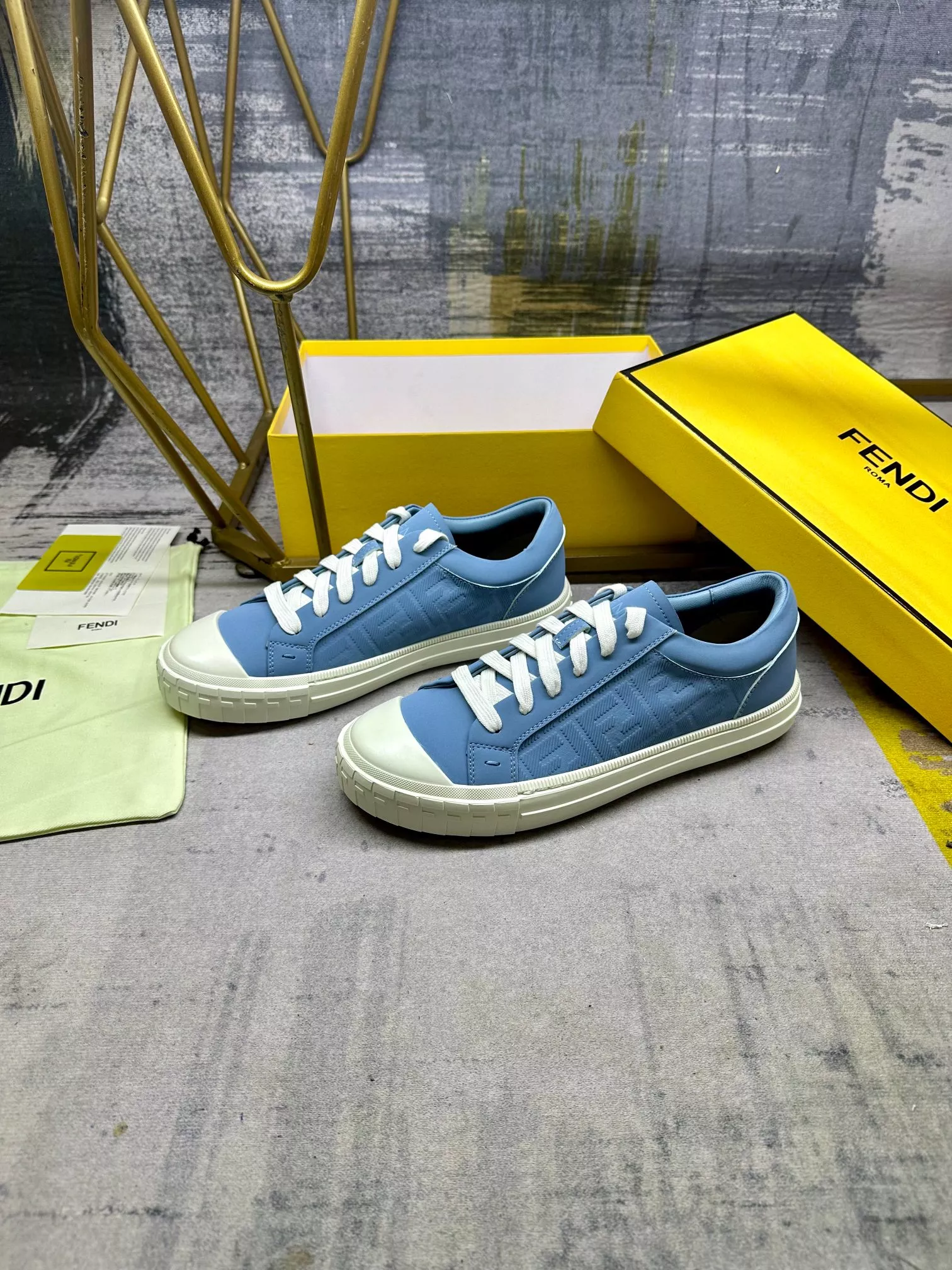 Fendi Casual Shoes For Women WellDesigned 9619