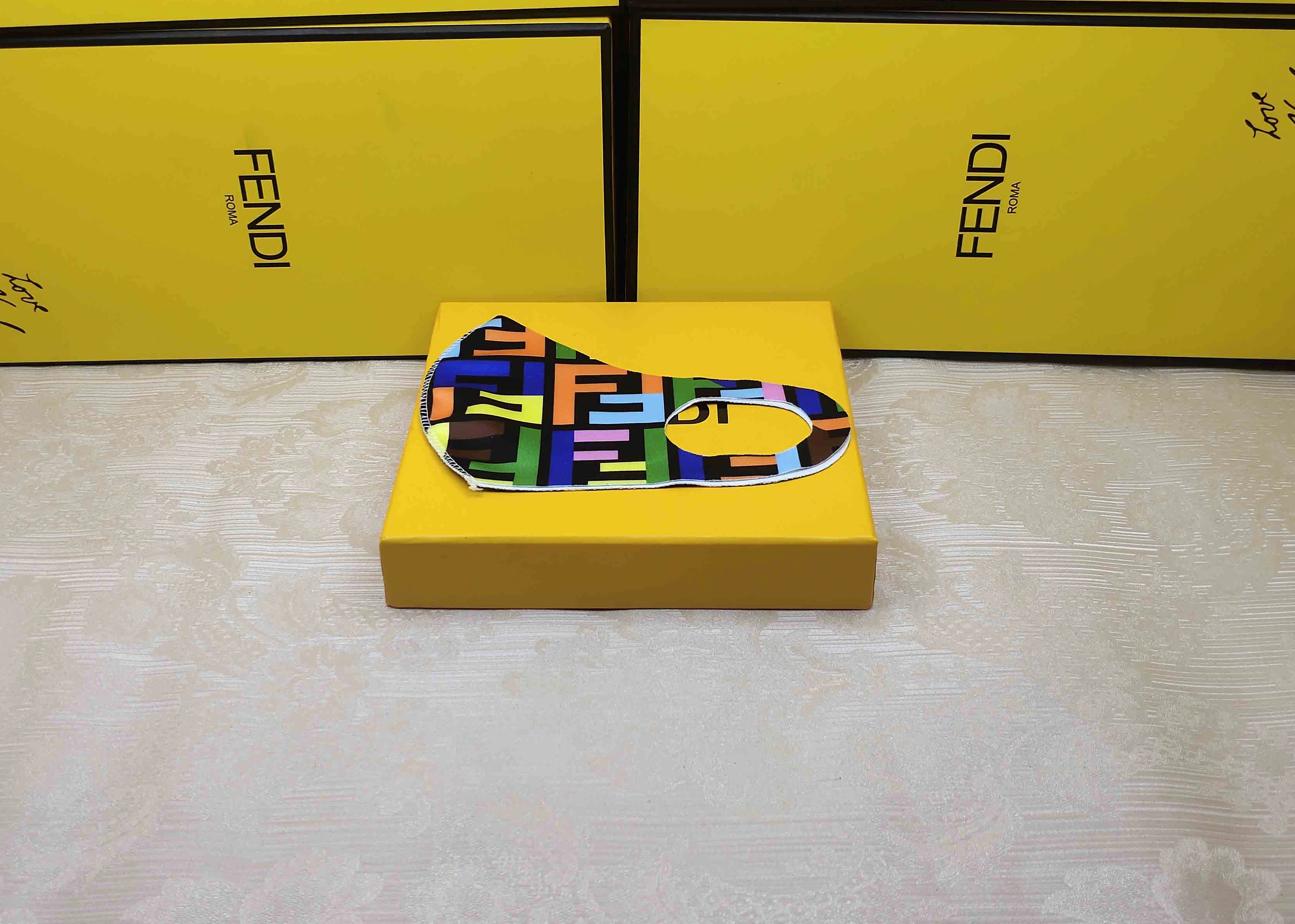 Fendi Fashion Mask StreetReady 7801