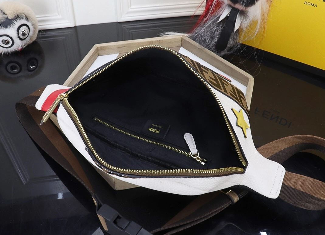 Fendi Fashion Quality Messenger Bags Modern 5681