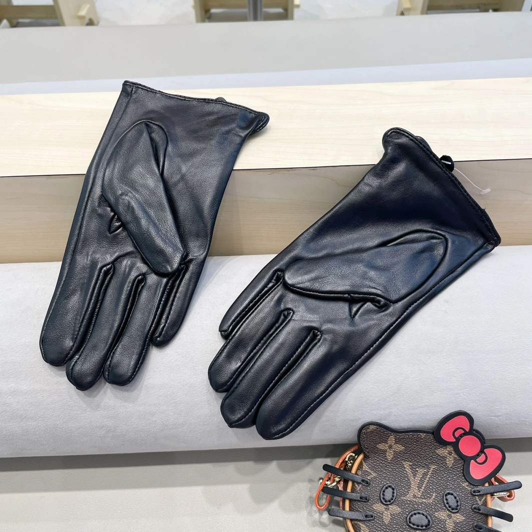 Fendi Gloves For Women EasyMatch 3855