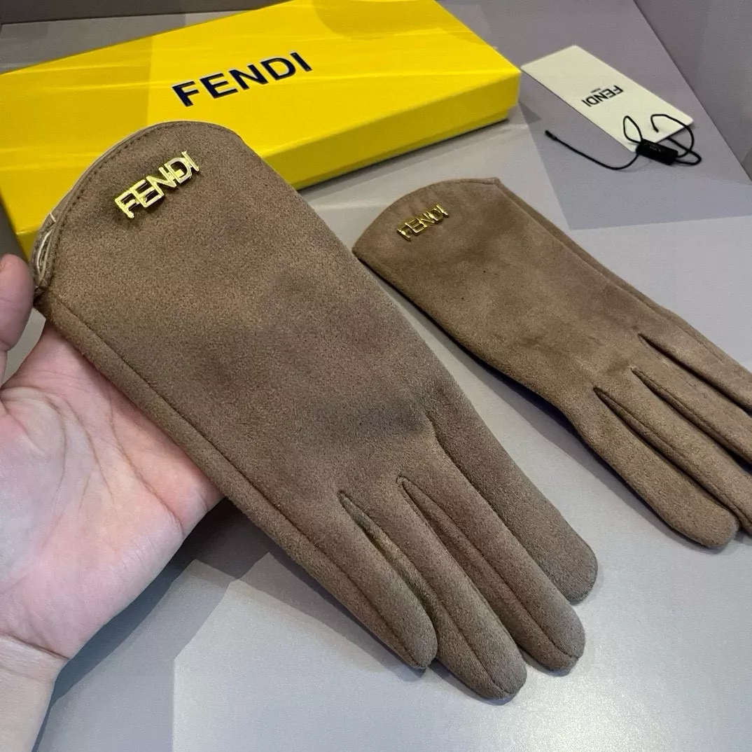 Fendi Gloves For Women Fashionable 7182