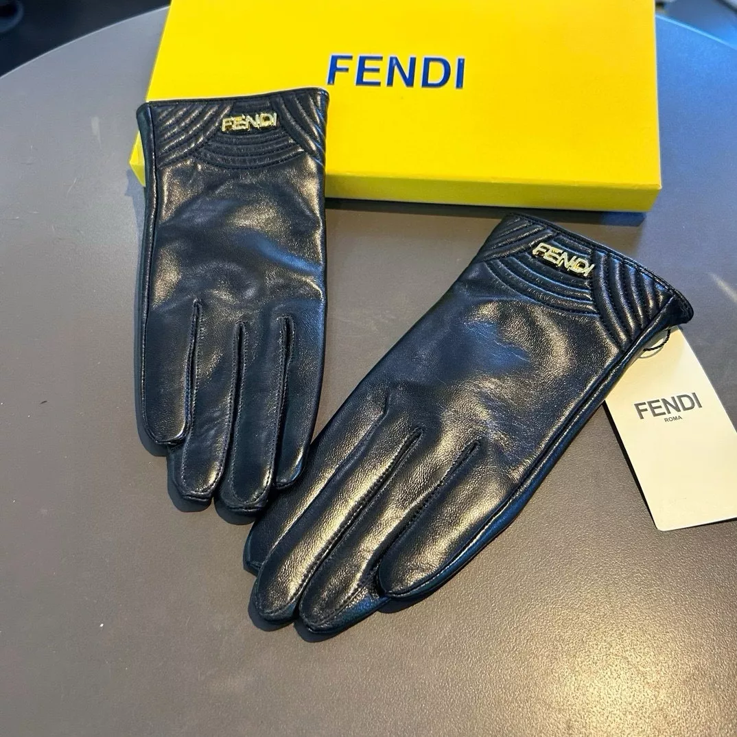 Fendi Gloves For Women Stylish 9029