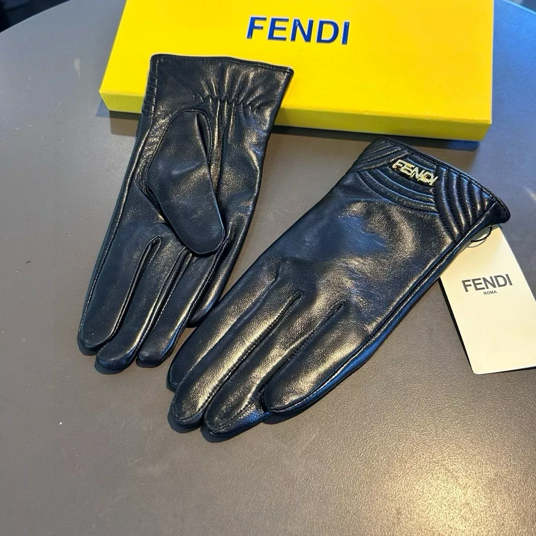 Fendi Gloves For Women Stylish 9029